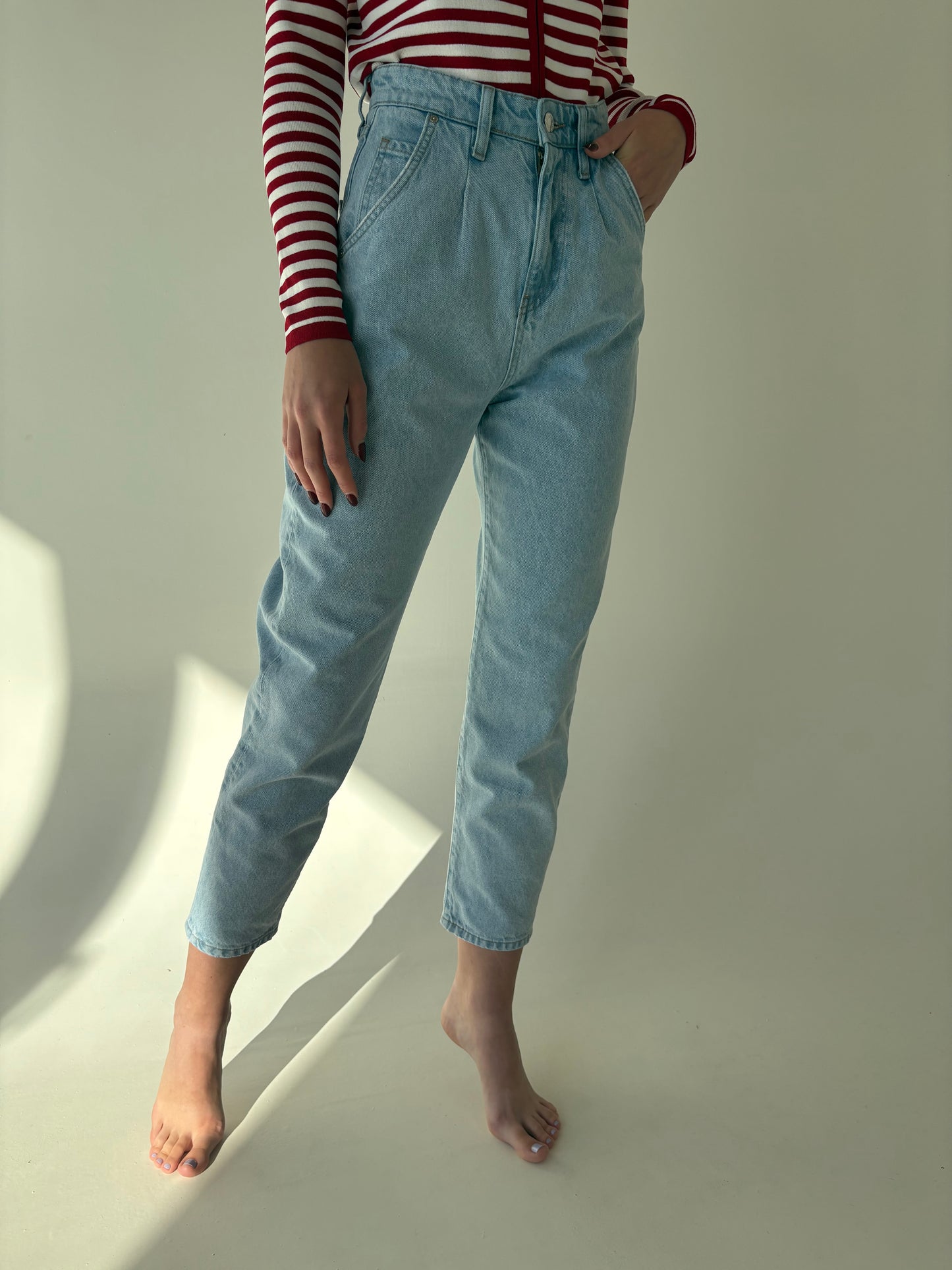 Jeans plin cu talie ultra ultra înaltă și pense mom fit