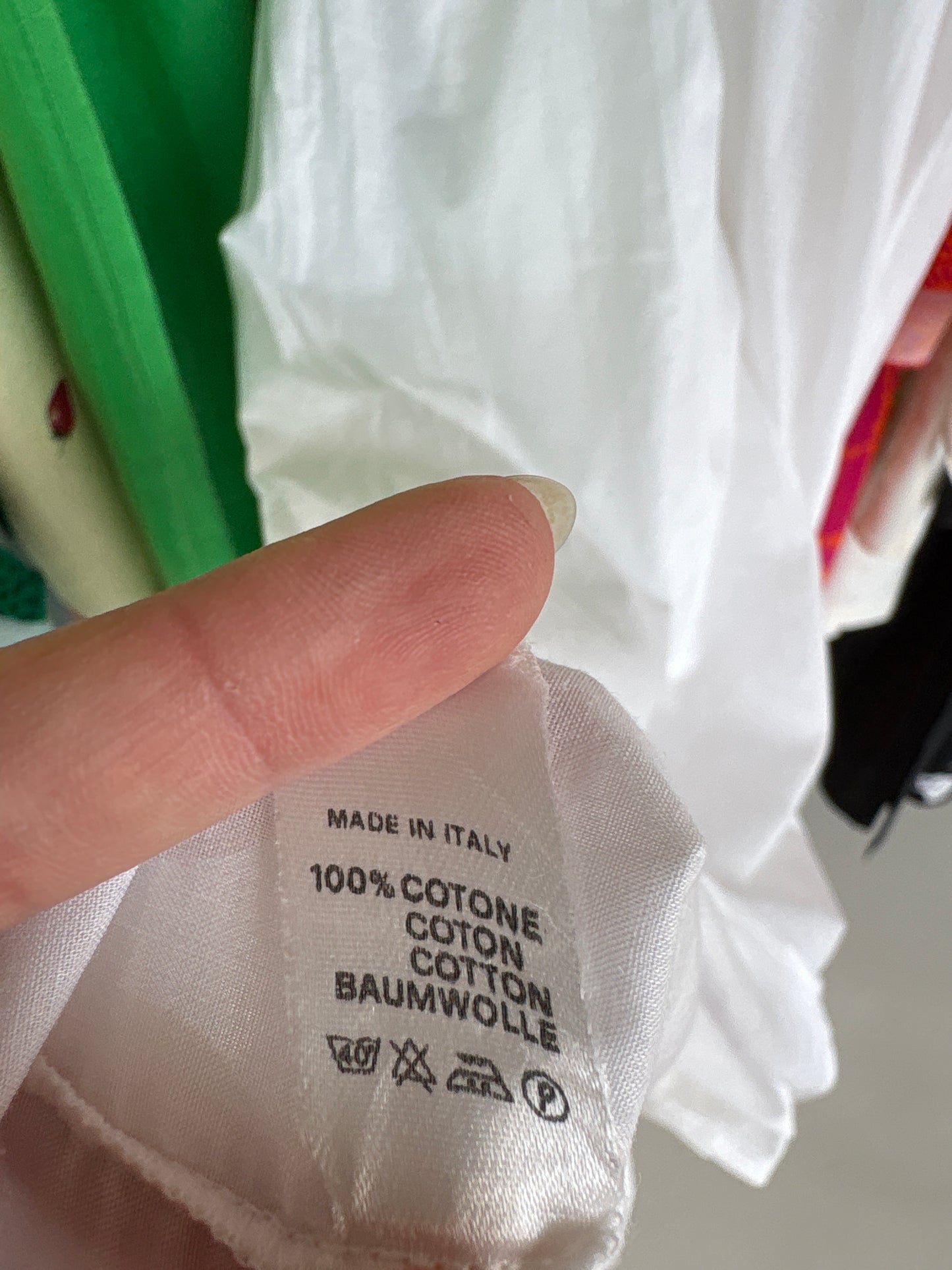 Rochie vintage italiană din panzica extrafina cu lucrătură manuală