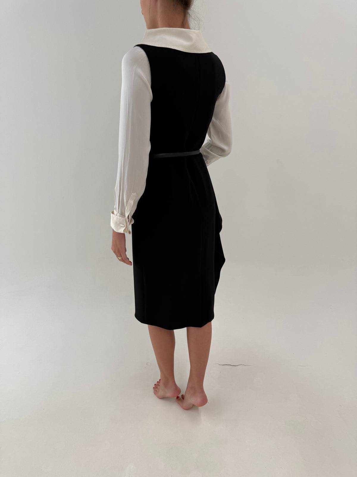 LBD Max Mara de la business la cocktail în bie din crep excepțional în croi chic