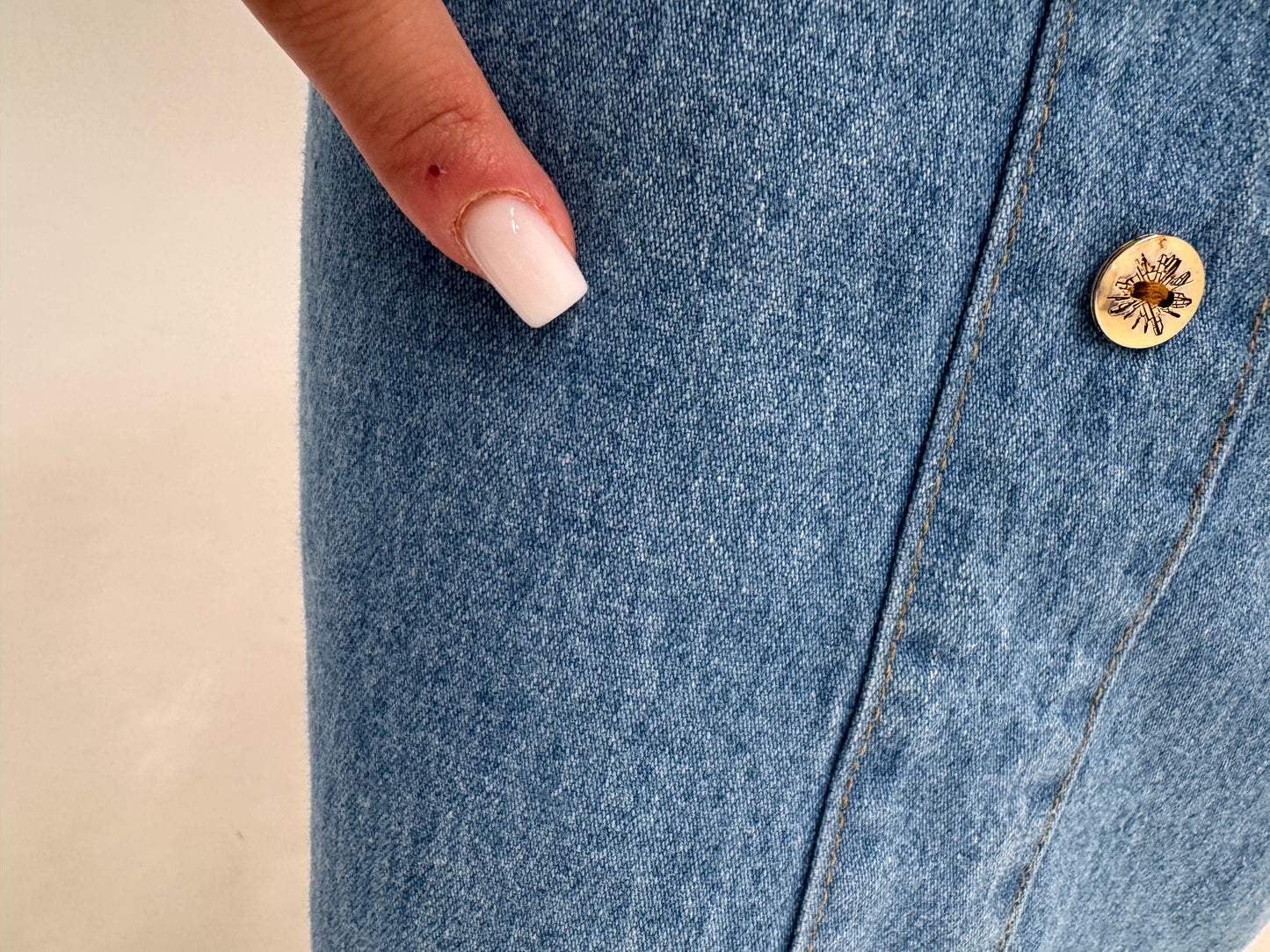 Fustă vintage din jeans moale de vară cu talie ultra înaltă marcată și buzunare chic