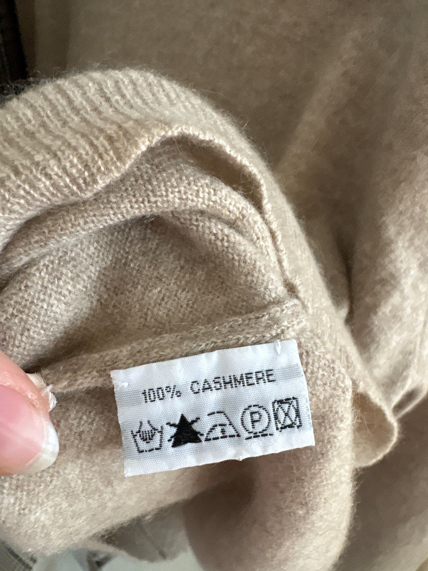 Maleta tall nude din cașmir multiply