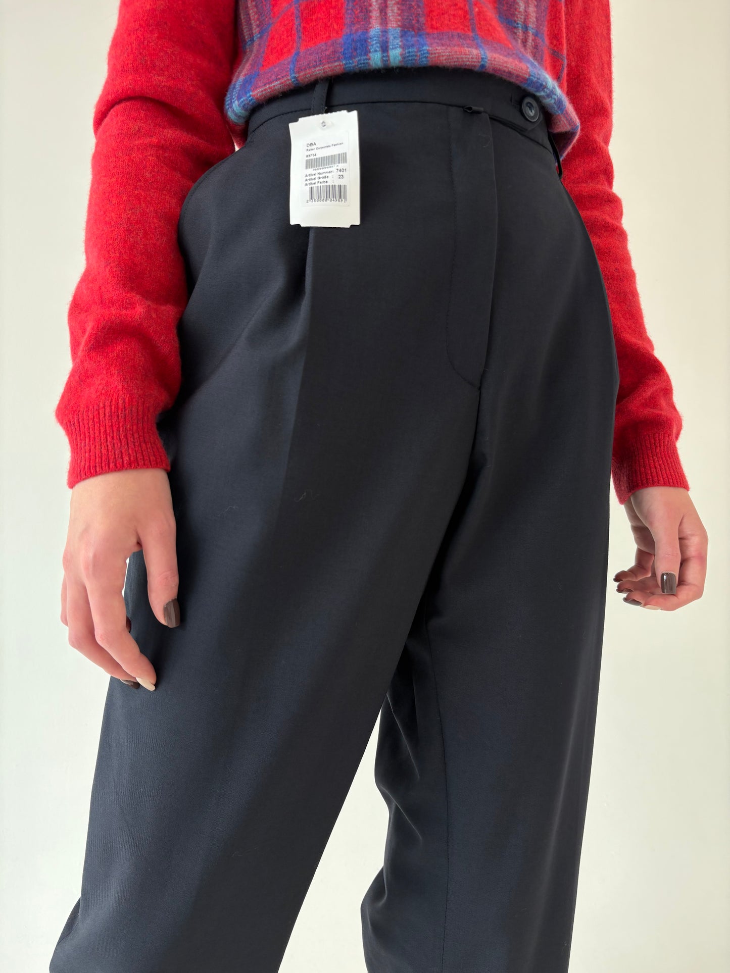 Pantaloni noi cu etichetă din lana extrafina cu pense și talie înaltă