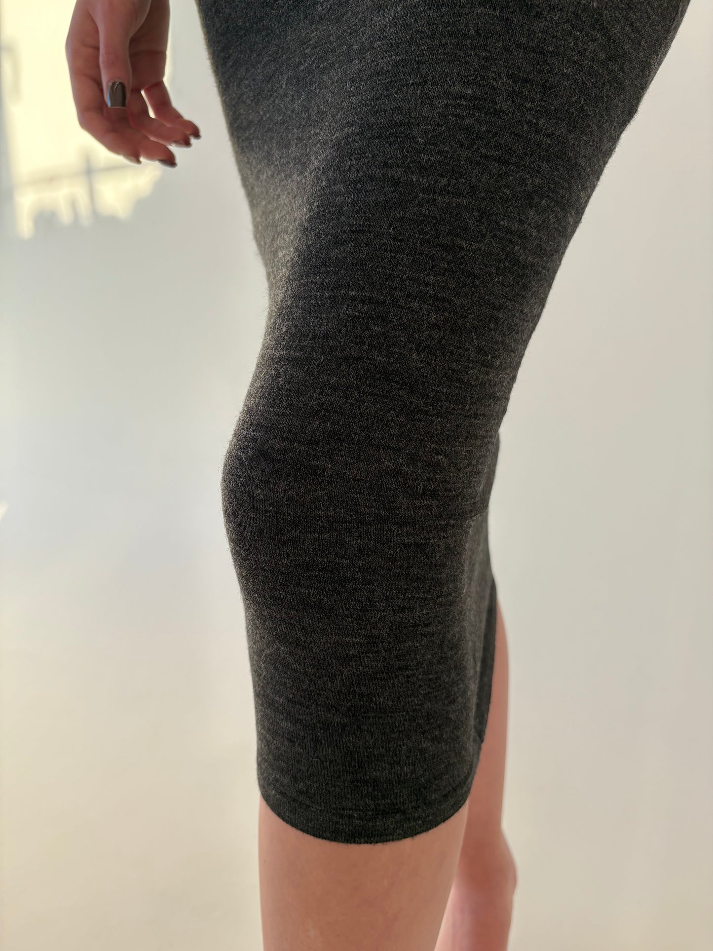Fustă midi spre maxi din jerse de lana extrafina cu talie ultra înaltă