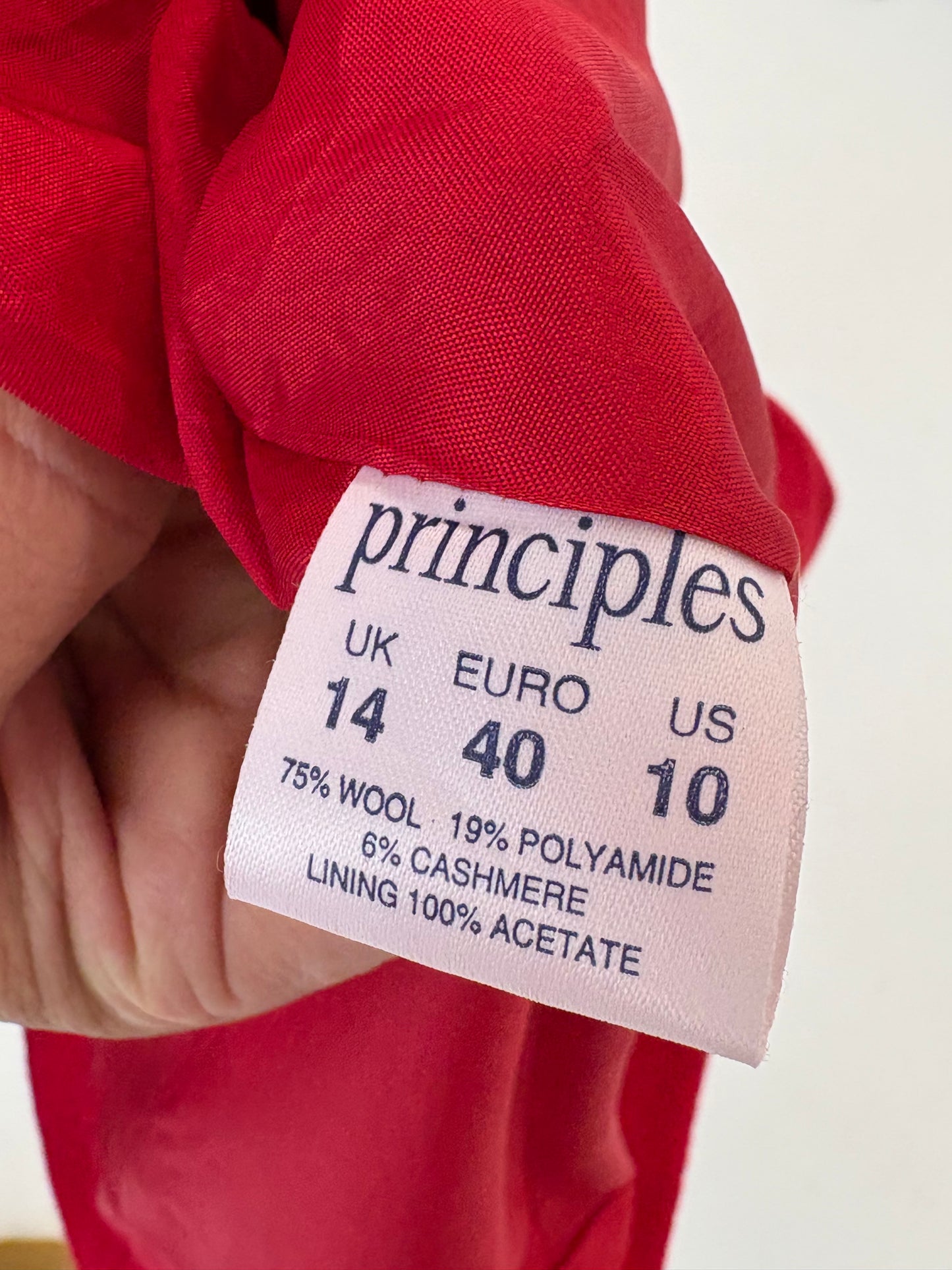 Jacheta cambrata cherry red din stofă plină de lana cu cașmir