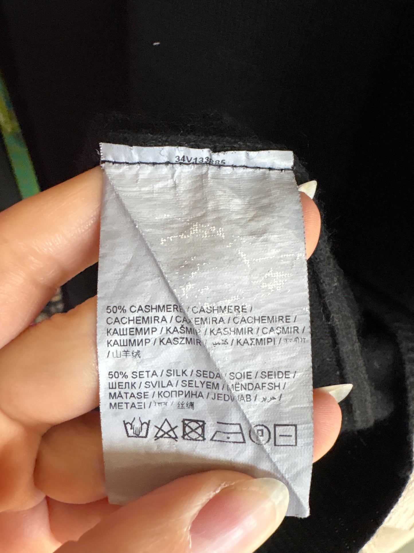 Top negru din cașmir și mătase naturală