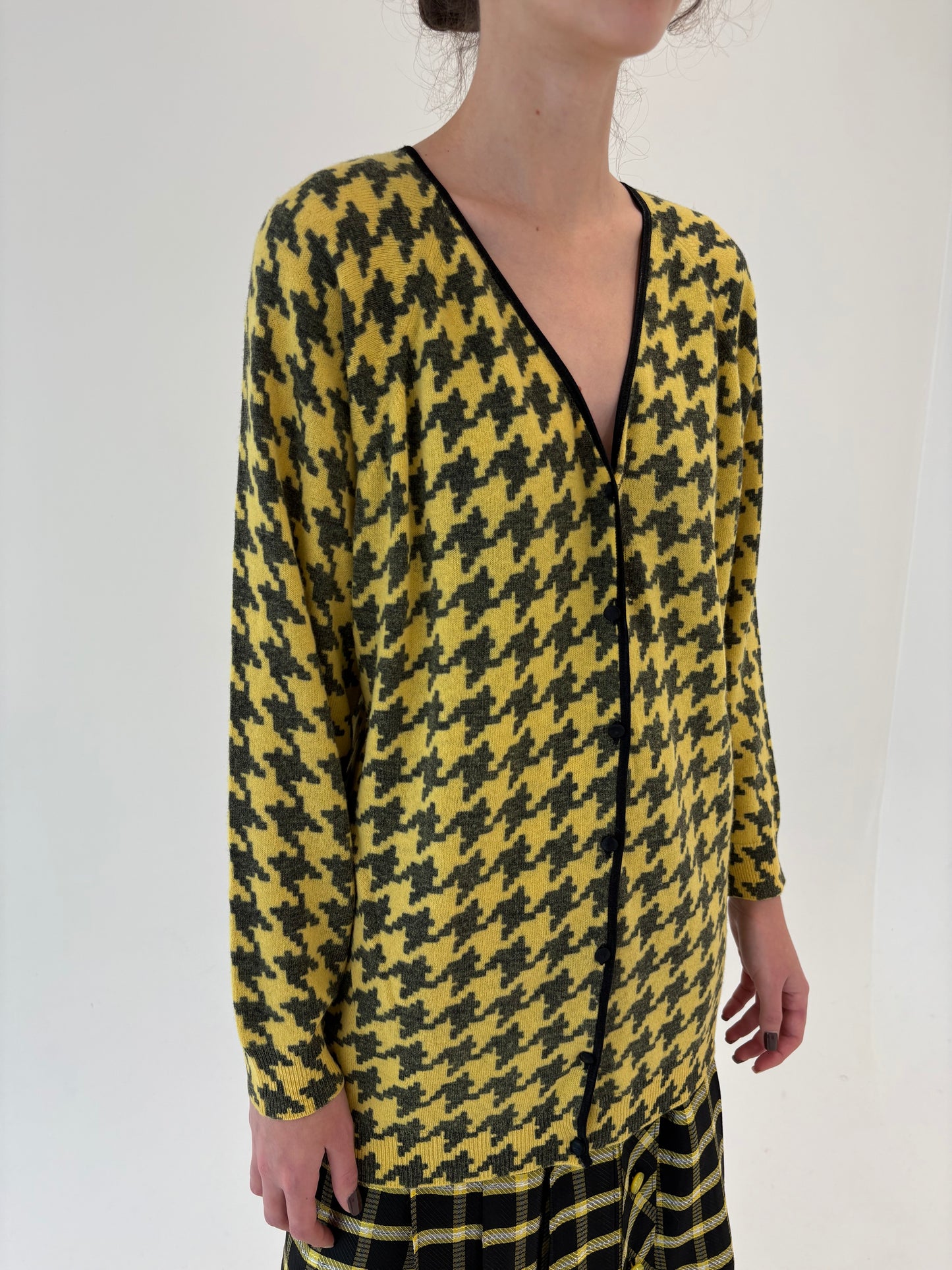 Cardigan italian din lana extrafina cu Angora și print pied de coq