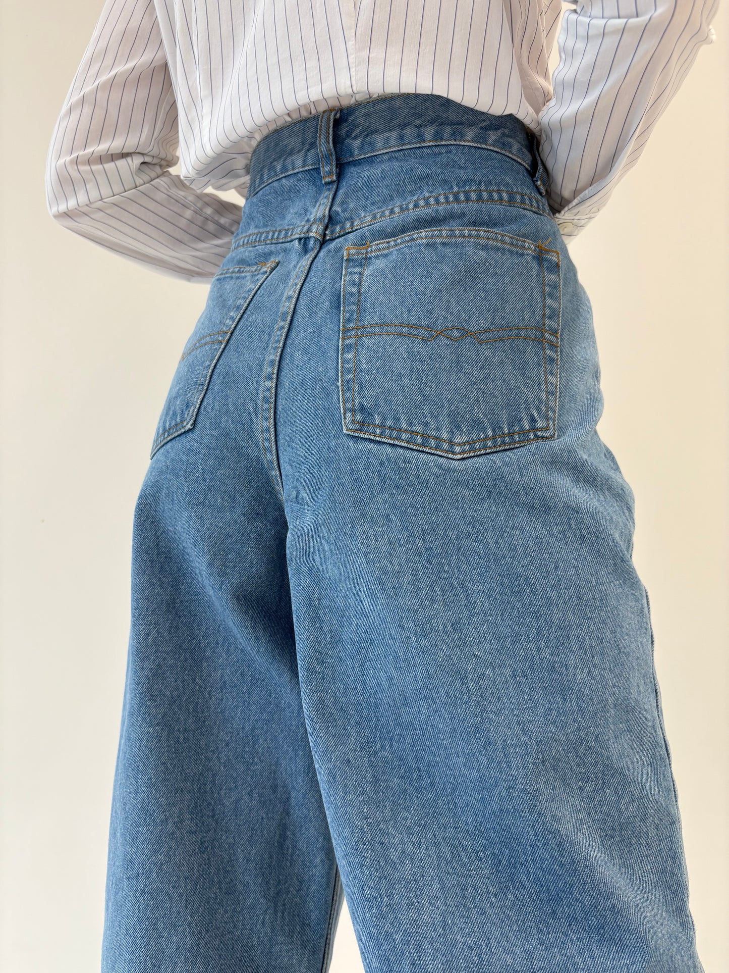 Jeans vintage premium mom fit cu talie ultra înaltă classic wash