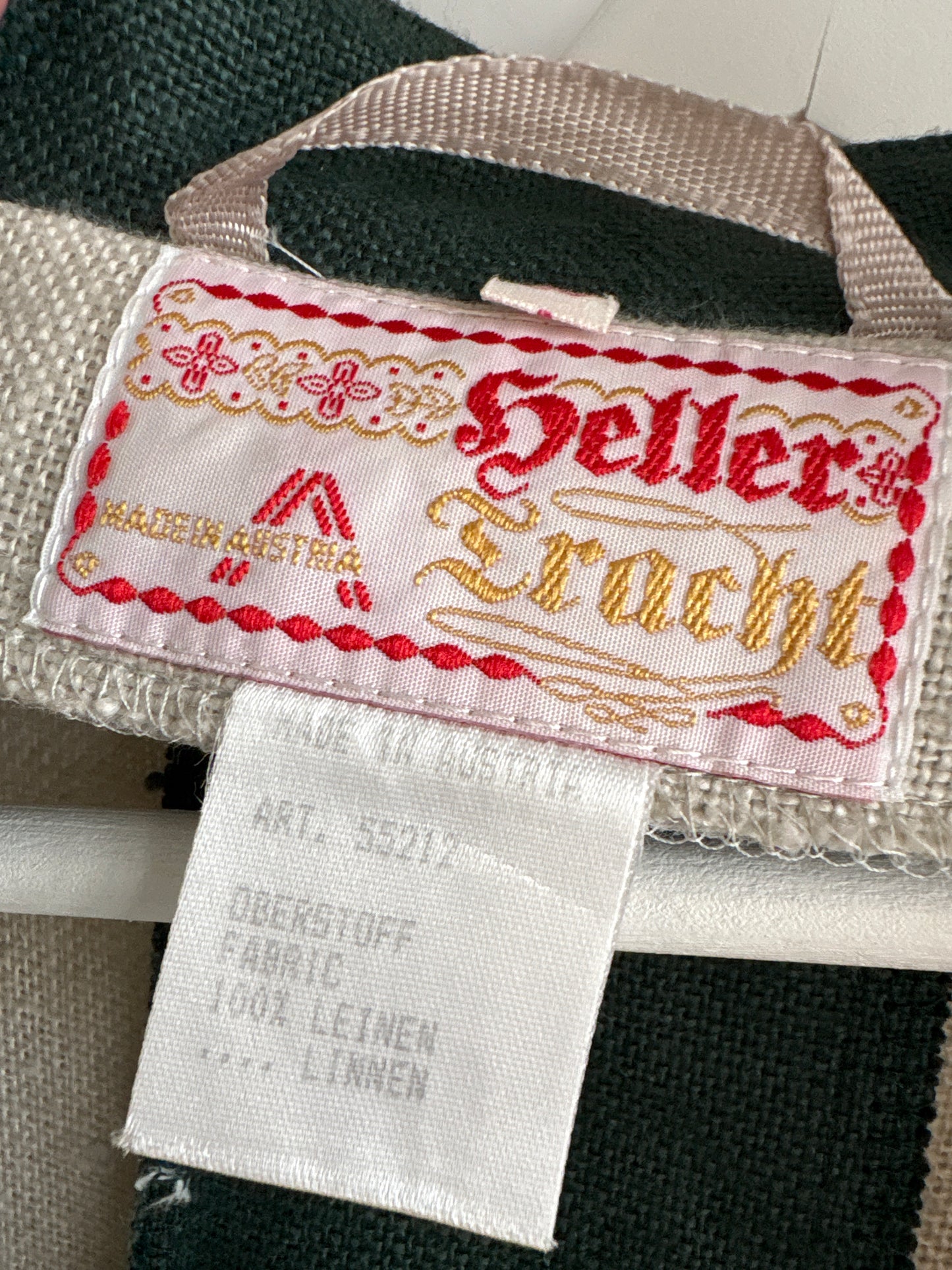 Jacheta vintage în croi retro modern din pânză premium de in cu șliț la spate