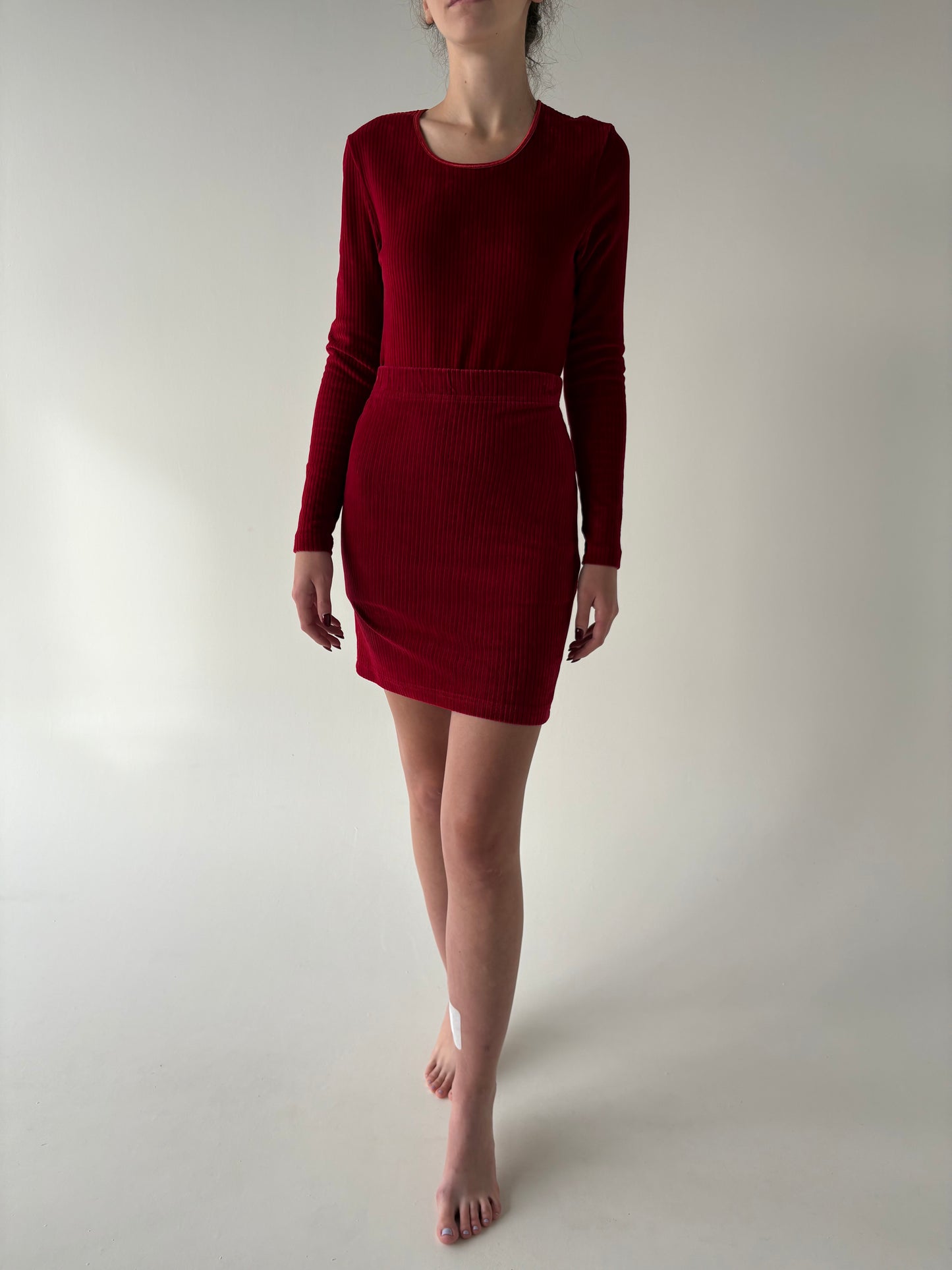 Set vintage de brand luxury Mondi by Escada din corduroy modelator cherry red