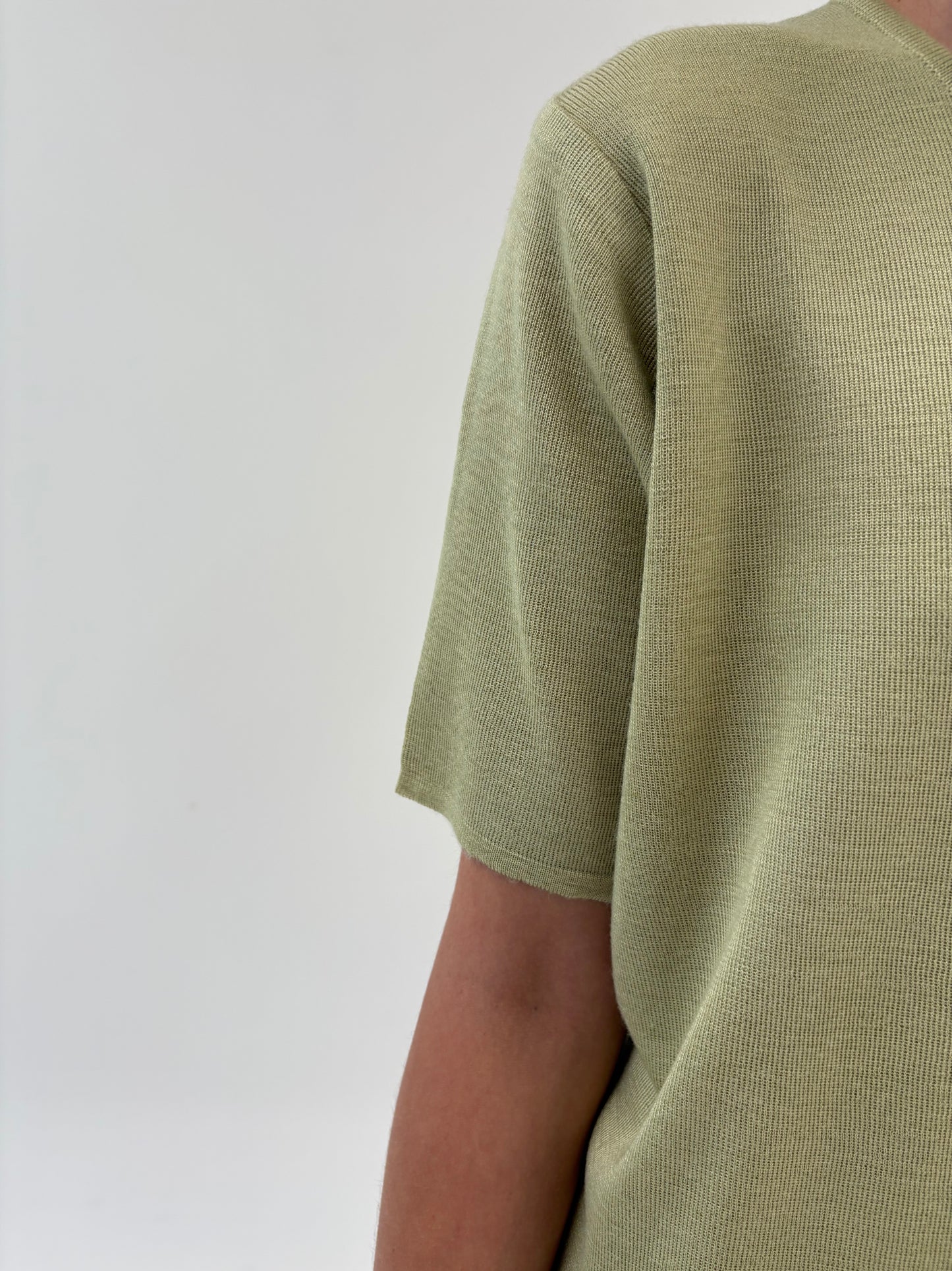 Top seaweed green din lana merino extrafina de gramaj mare