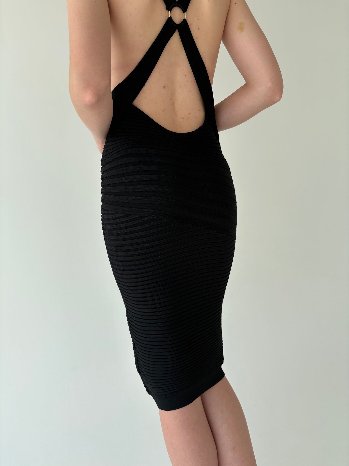 LBD bandaj Guess gama upscale Marciano