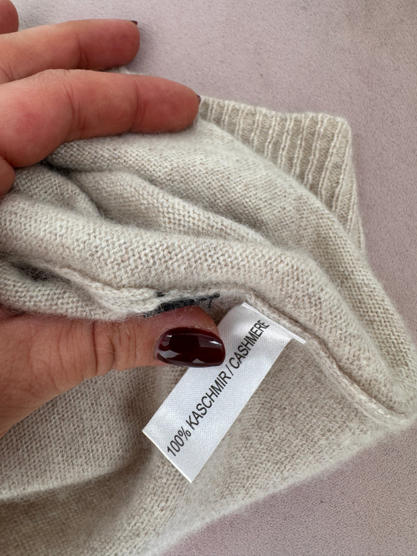 Cardigan misty rose nude din cașmir cu aplicații din mătase naturală