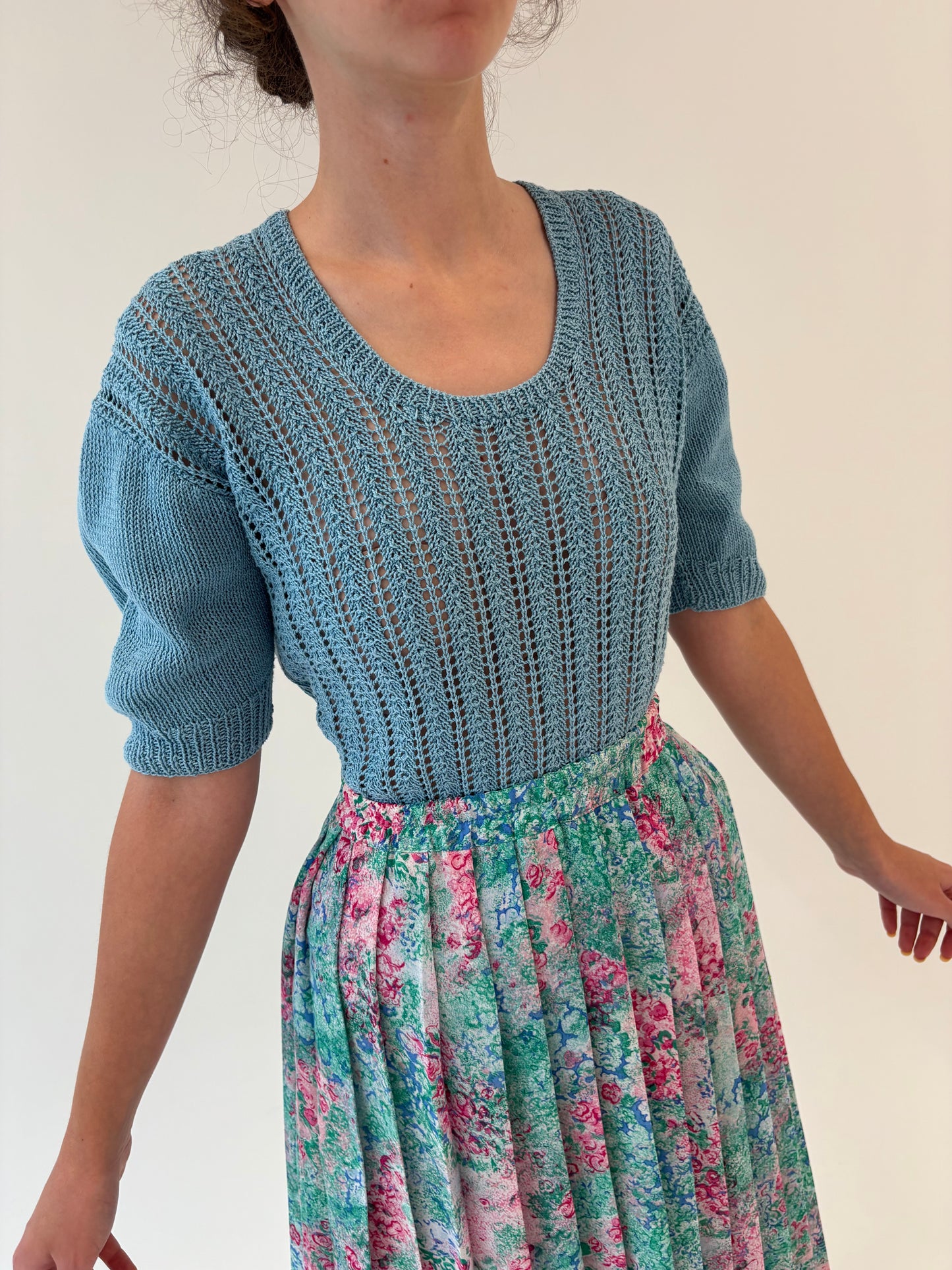 Top vintage baby blue din bumbac tip macrame