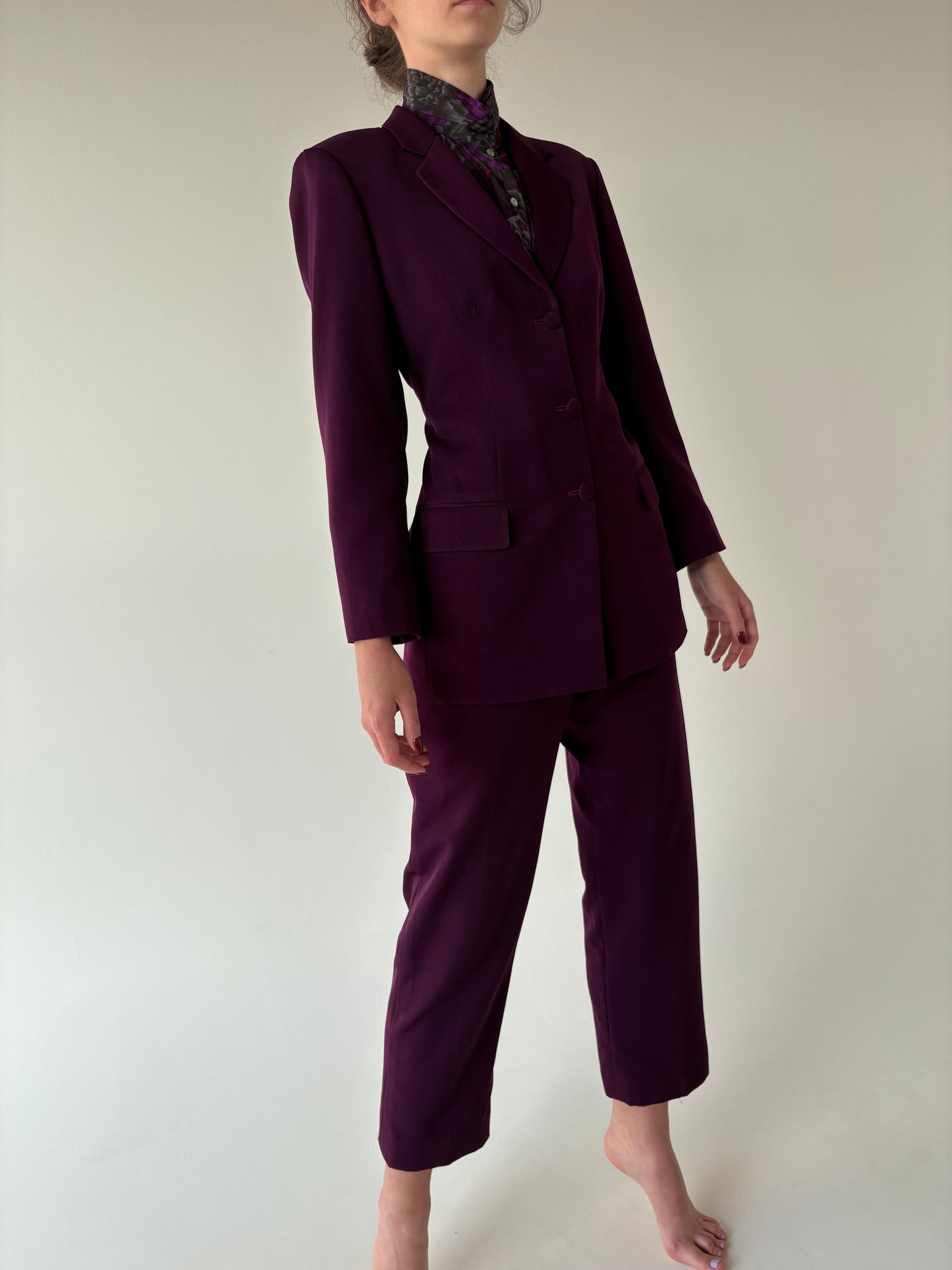 Deux piece vintage deep aubergine purple din stofita cu sacou cambrat