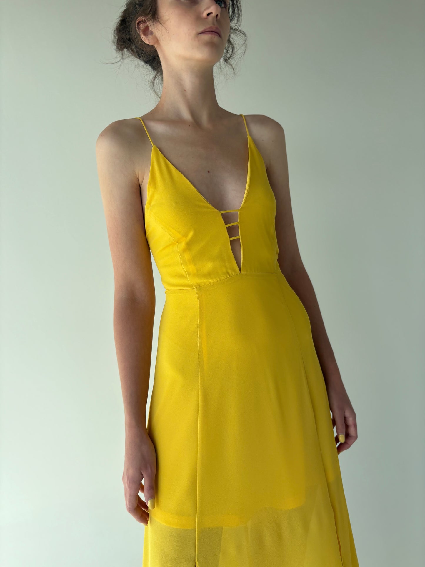 Rochie maxi lemon yellow cu spate decupat reglabil