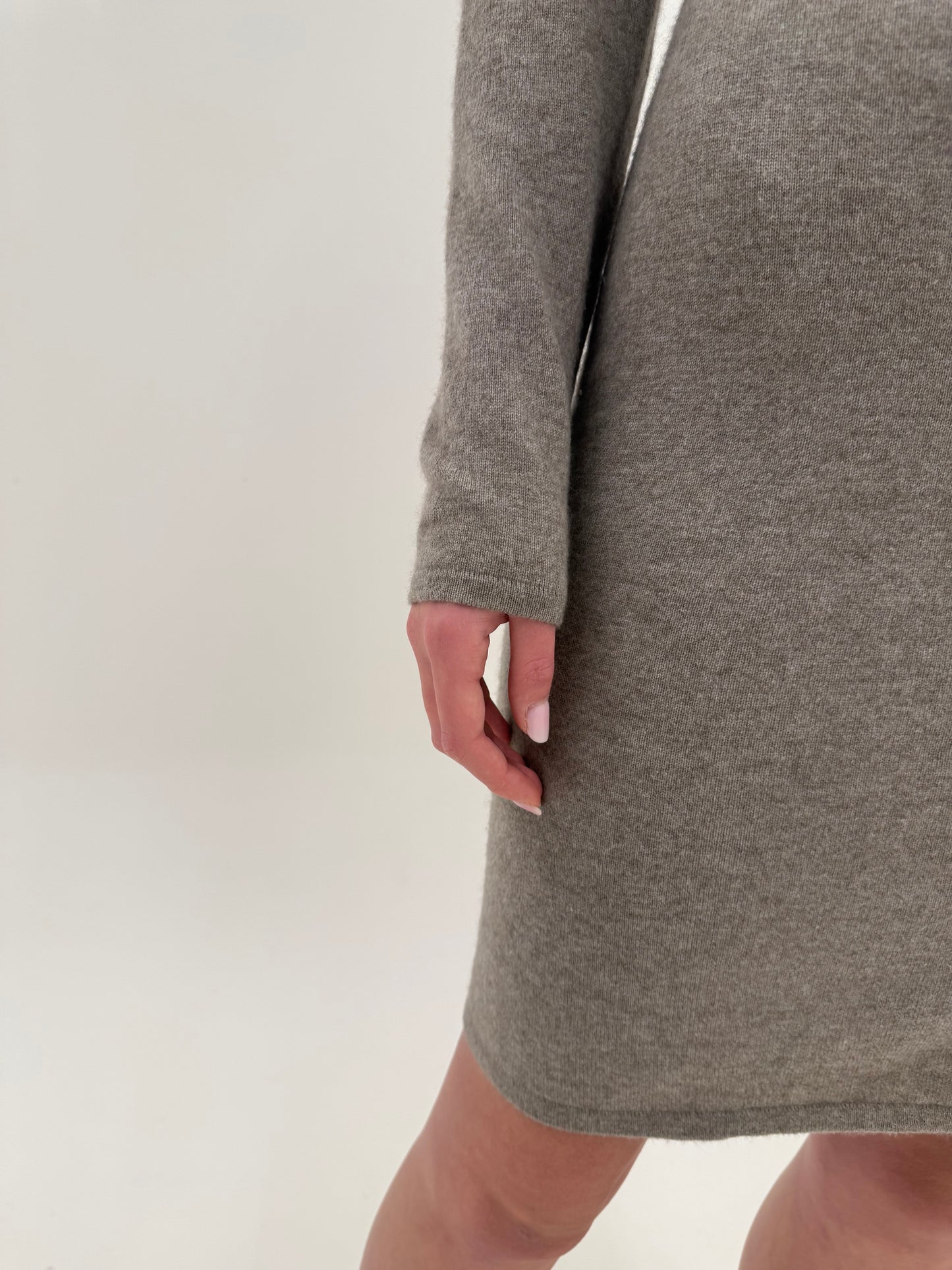 Rochie tip maleta dark nude 50% cașmir și 50% lana merino