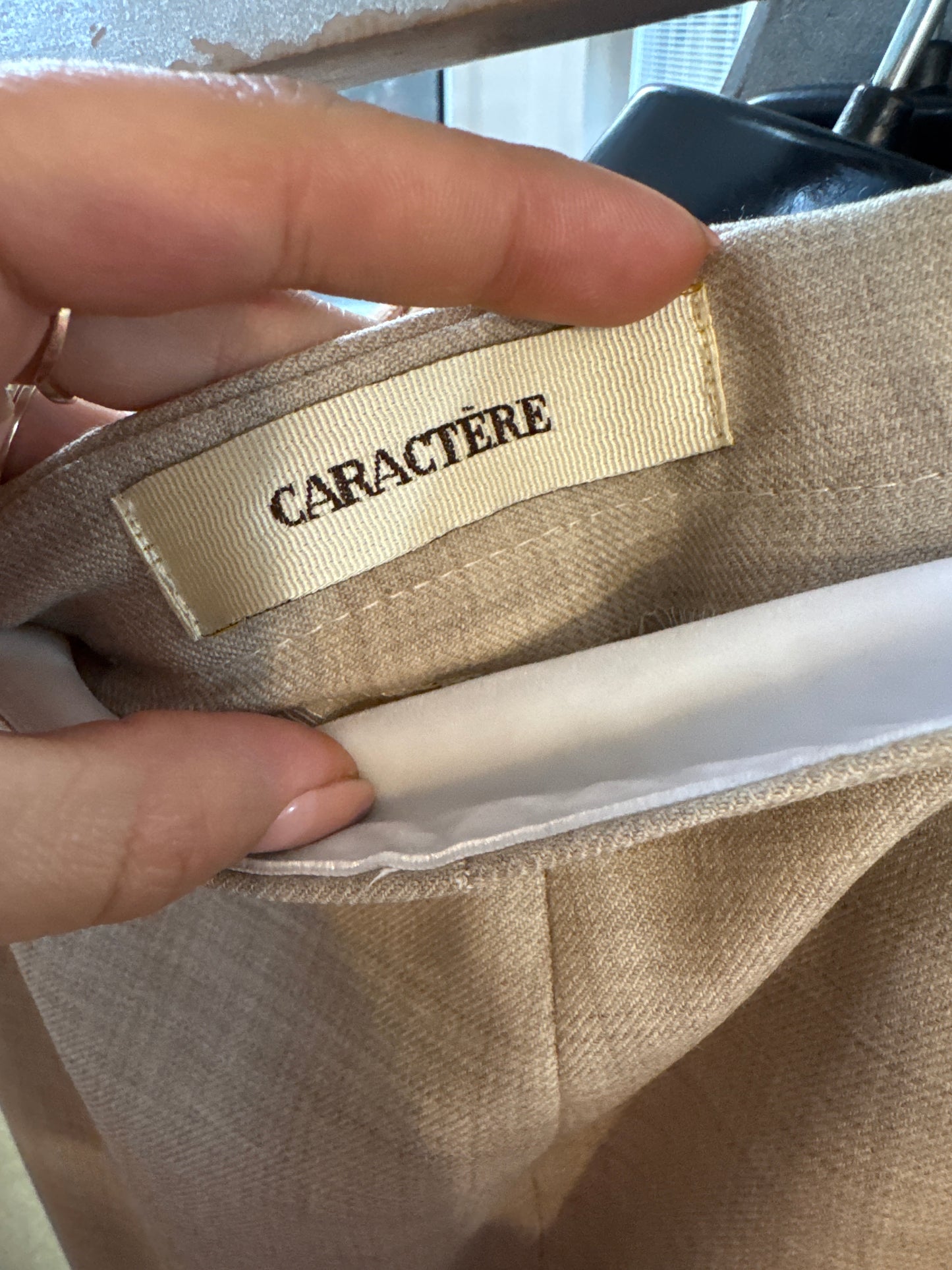Pantaloni petite de brand luxury italian linen nude din stofita de lana