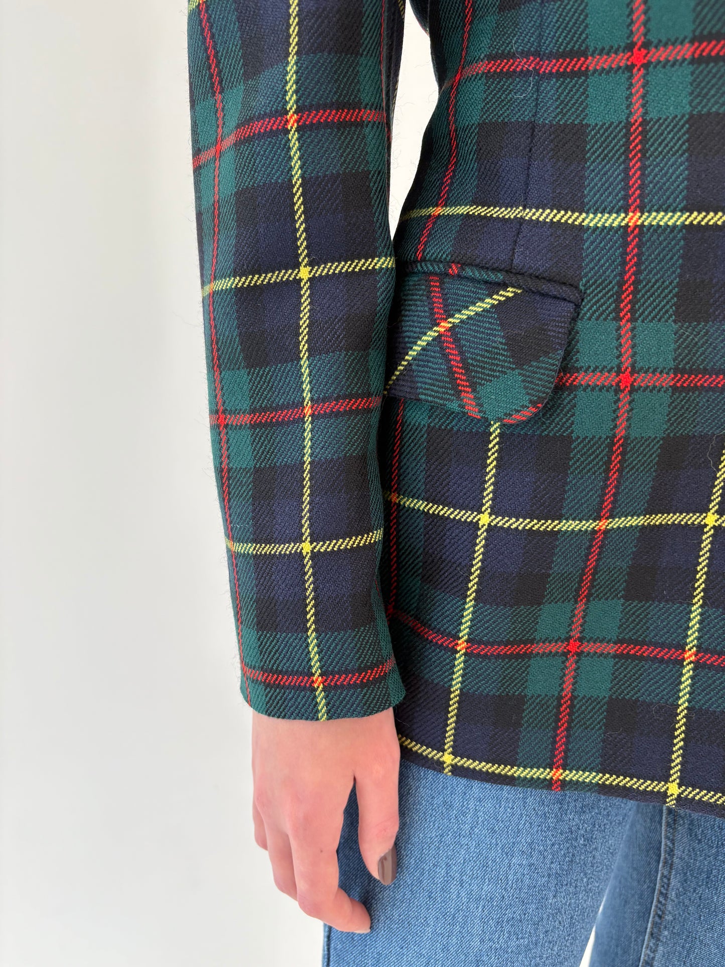 Sacou italian din Tartan gros de lana pura certificată ușor cambrat