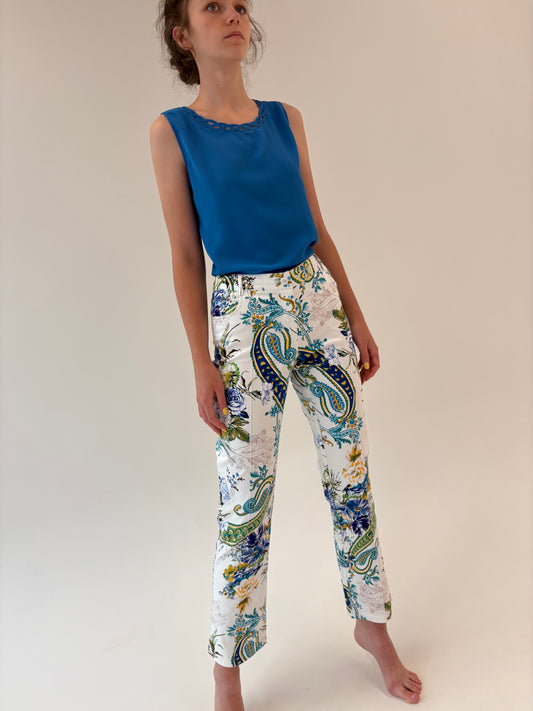 Pantaloni din bumbac modelator cu print paisley în culori superbe