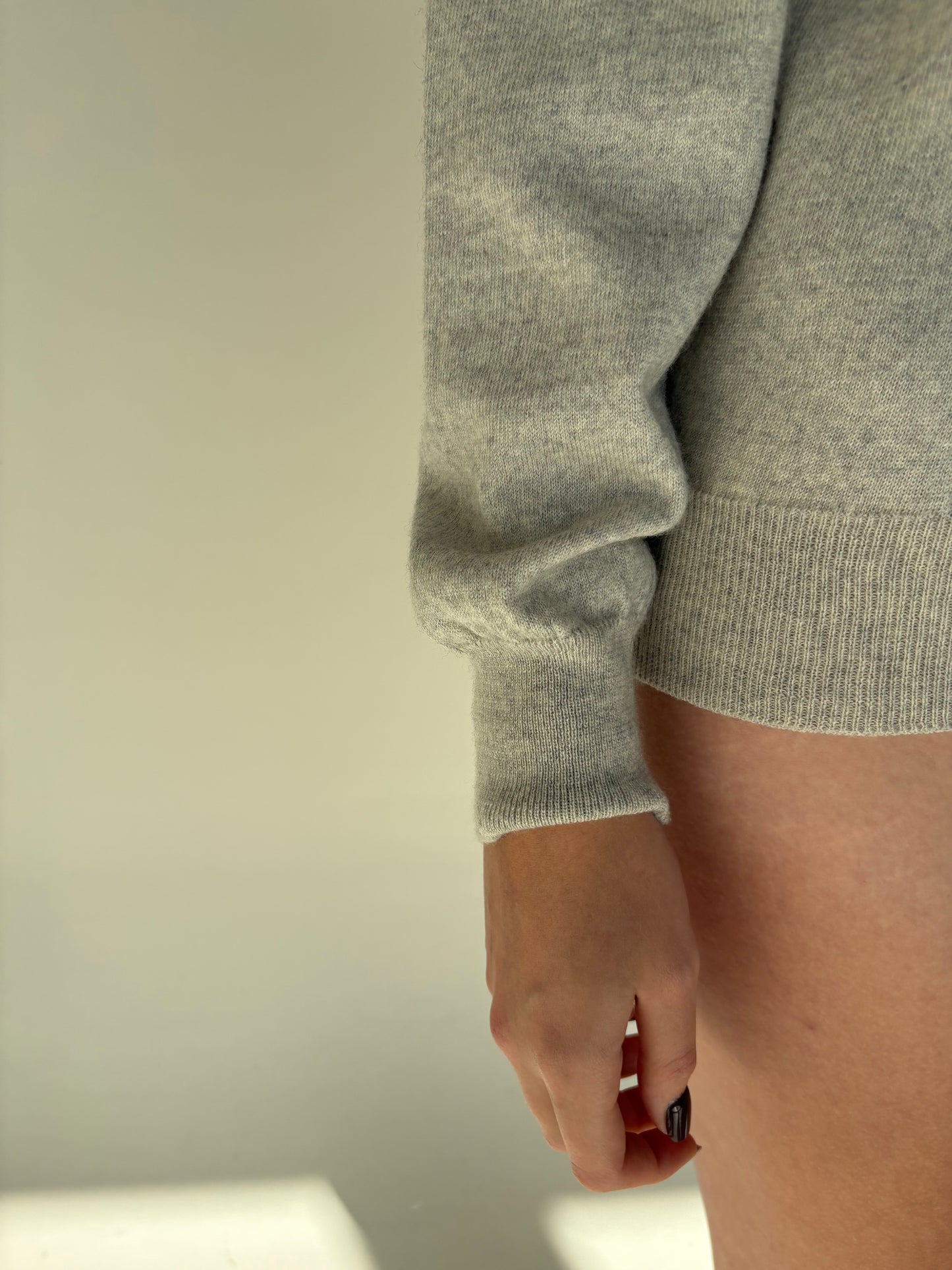 Pulover în anchior silver gray din lana merino extrafina de gramaj mare