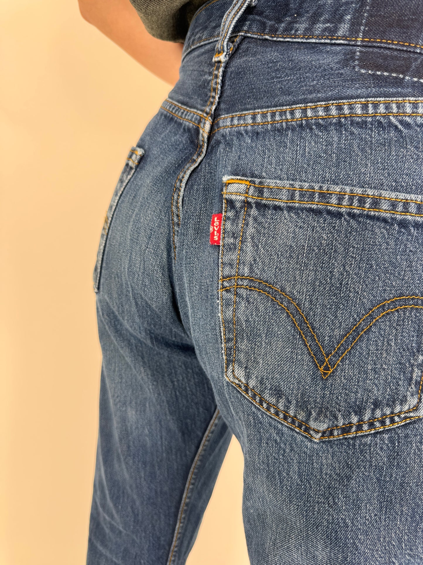 Jeanși vintage Levi’s classic wash and fit