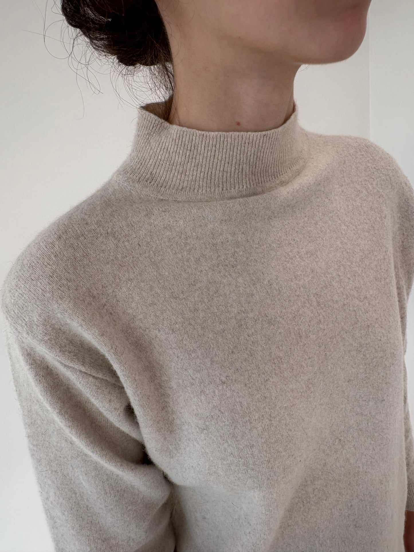 Maleta light nude petite din cașmir și lana extrafina de gramaj mare