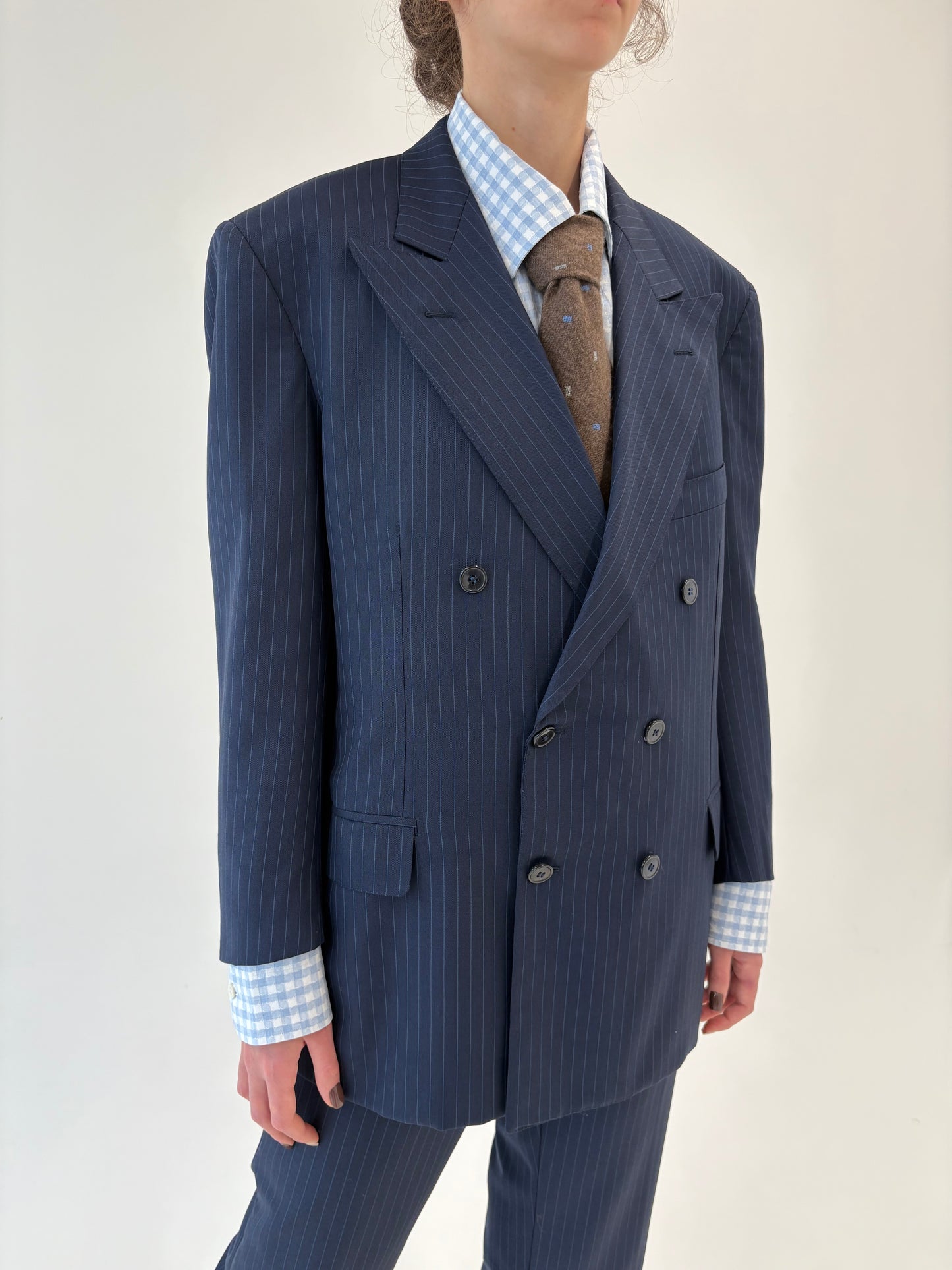 Costum petite Alta Moda couture din stofă ultra luxury Saville Row Londra