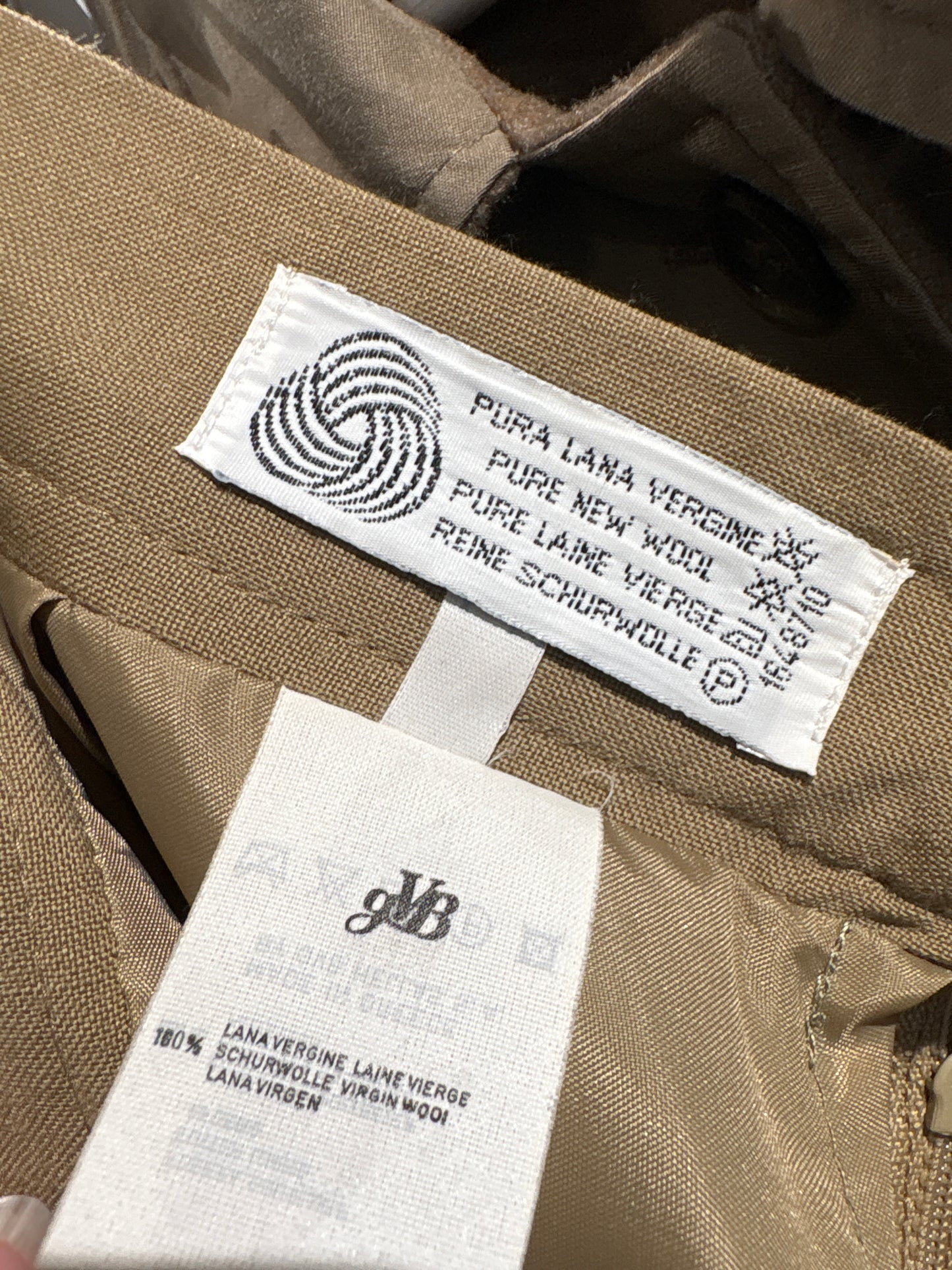 Fustă luxury italiană în croi chic din lana pura extrafina certificată