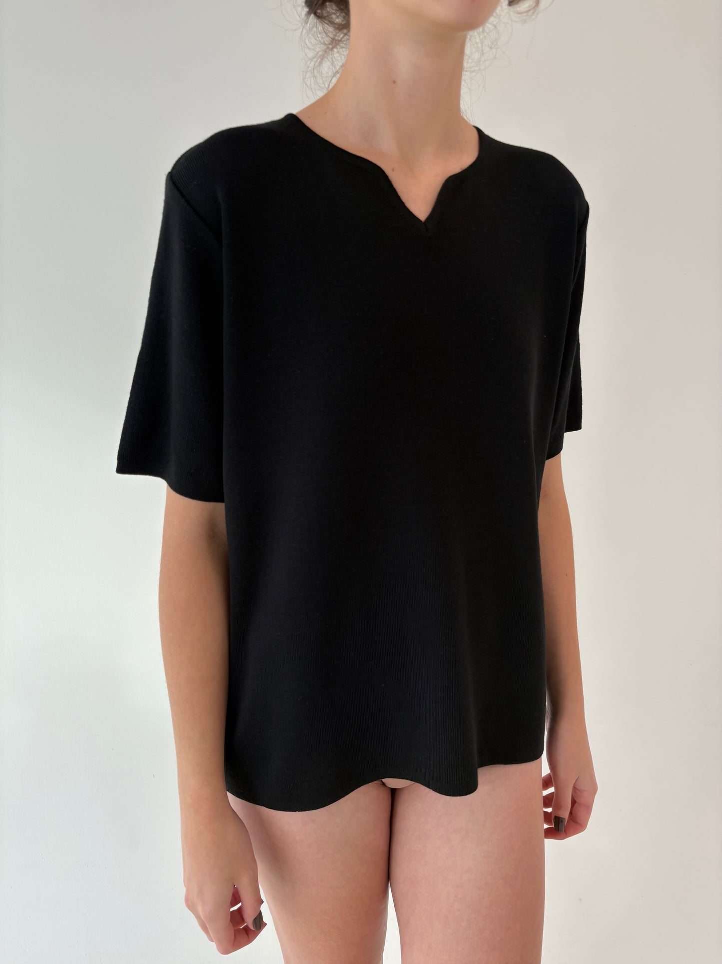 Top negru din lana merino extrafina de gramaj mare