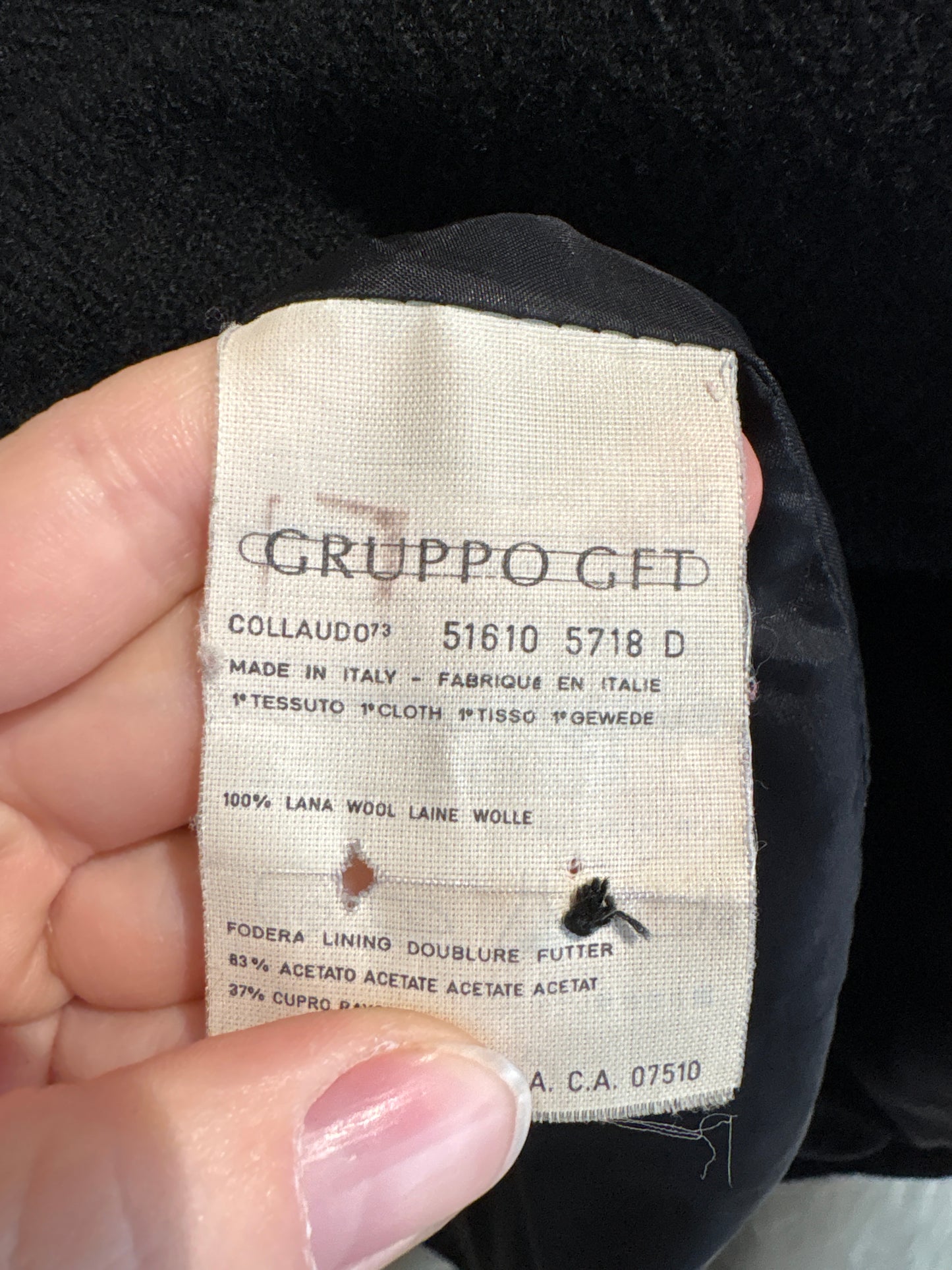 Sacou negru Valentino petite cambrat din lana extrafina chevron