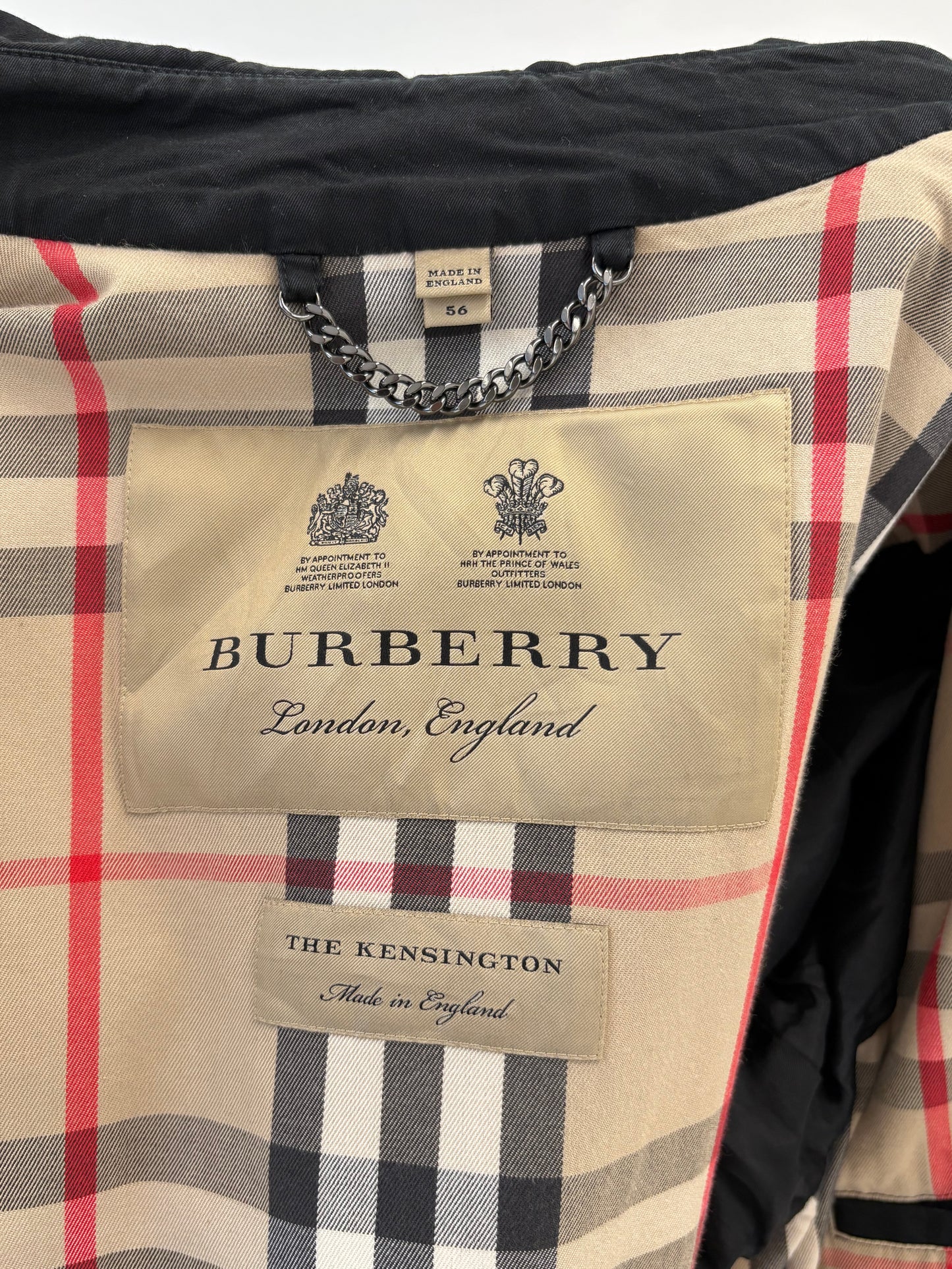 Trench Burberry negru model Kensington Heritage