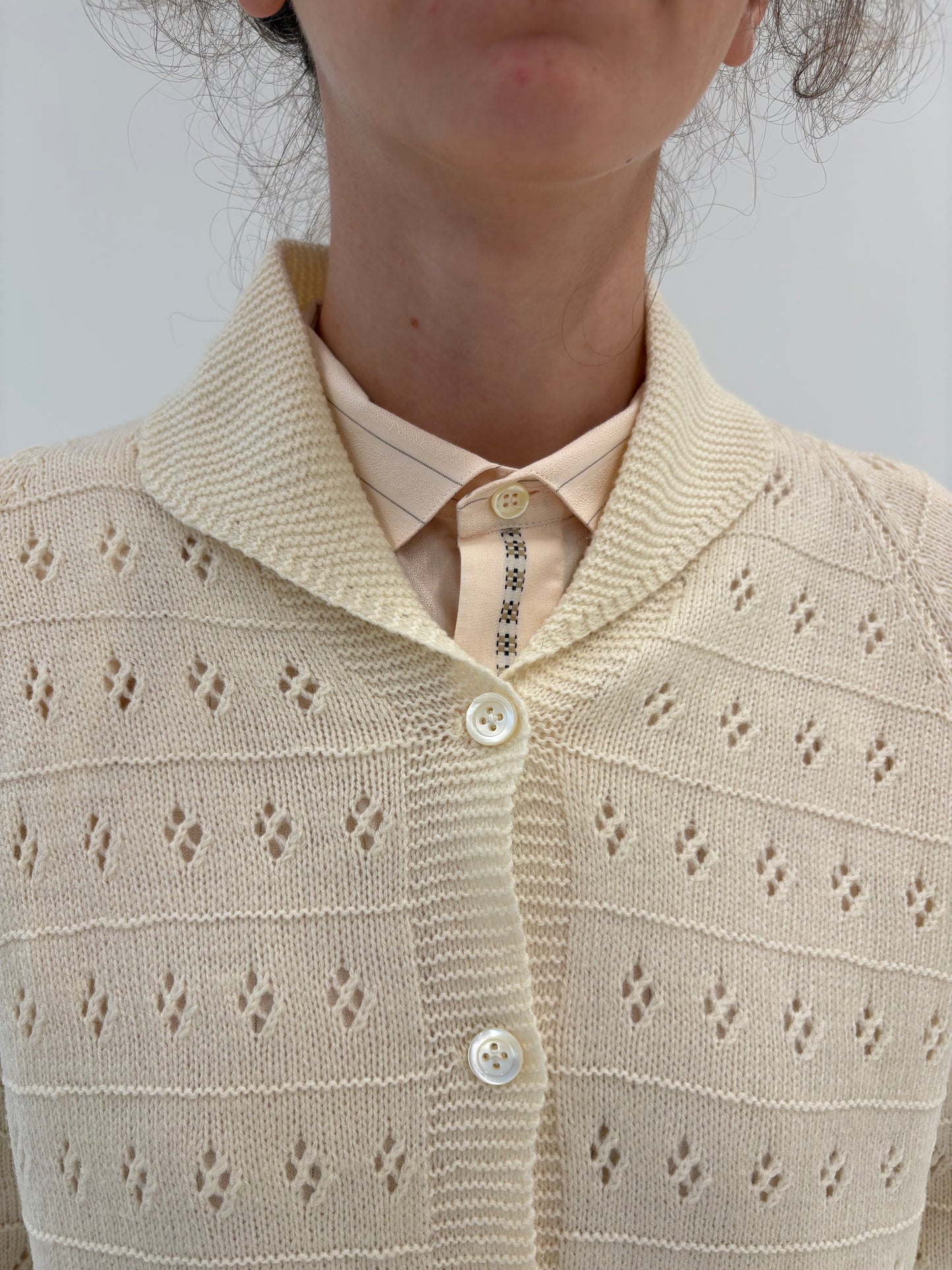 Cardigan vintage tall butter white din lana extrafina de gramaj mare