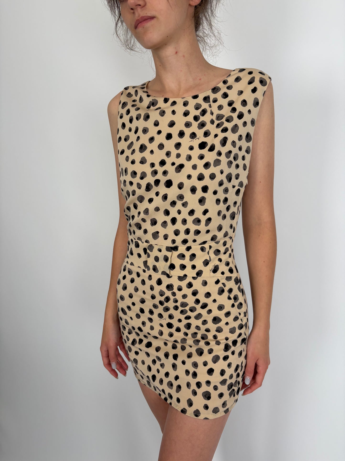Rochie mini camel din material premium specific brandului Marc Cain
