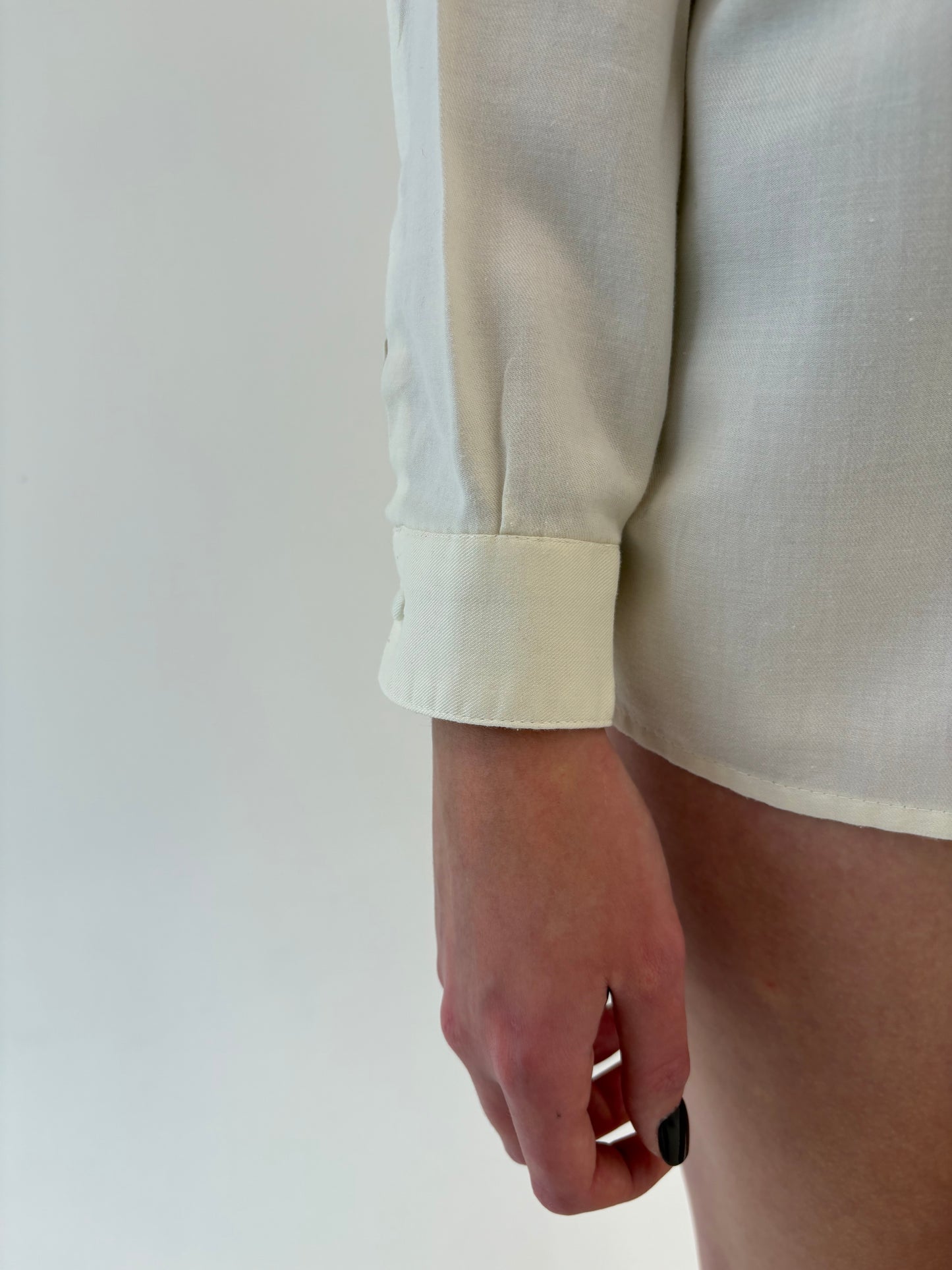 Cămașa butter white din poplin moale și gros în croi lejer