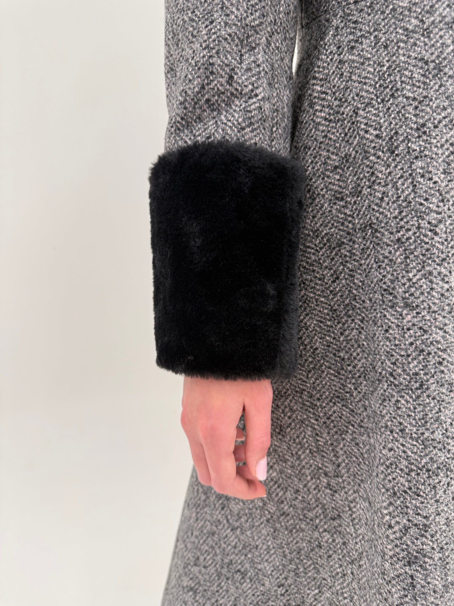 Princess coat maxi ultra cambrat din stofă Chevron de lana extrafina