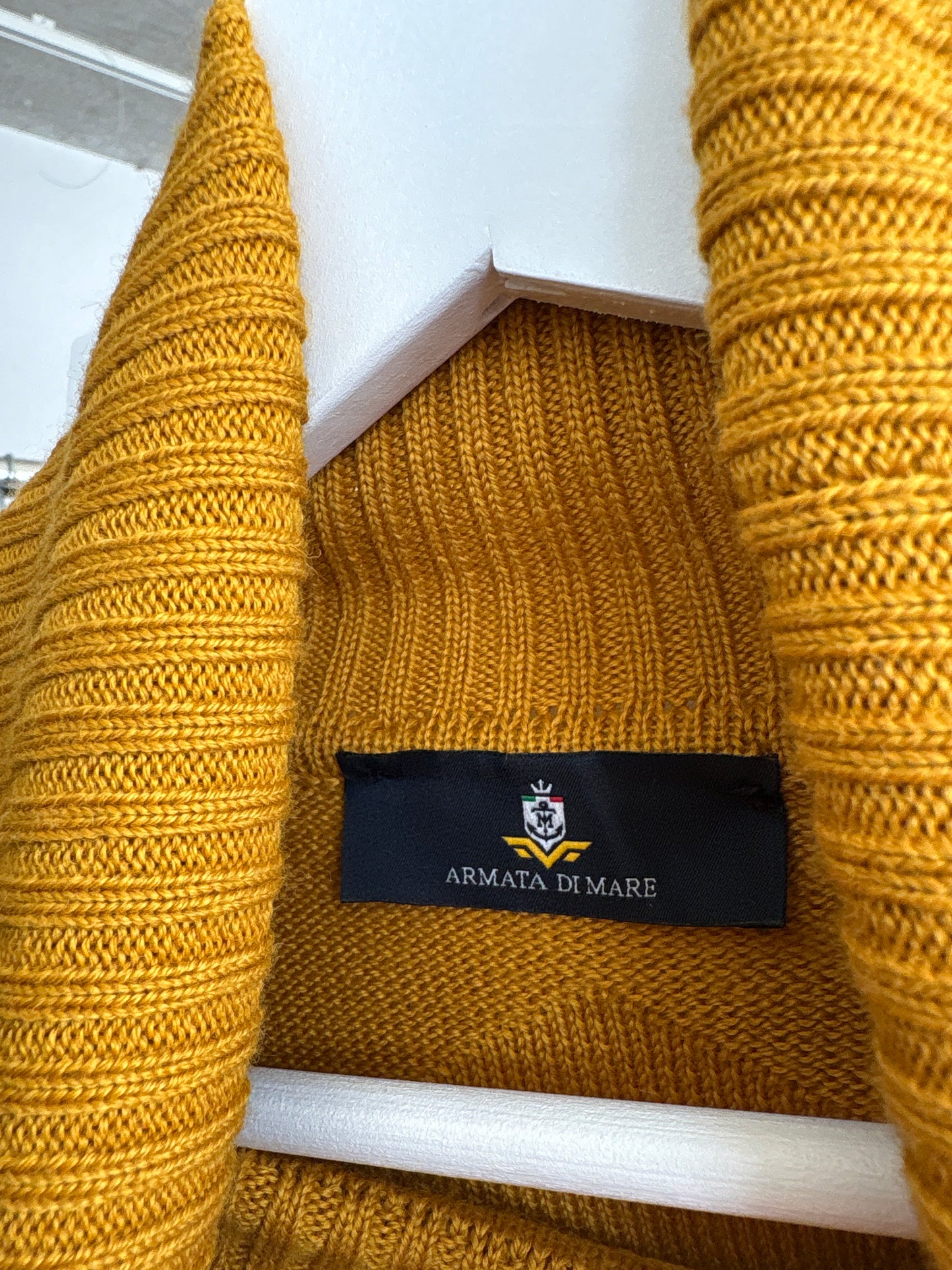 Maleta italiană galben muștar din lana merino extrafina de gramaj mare
