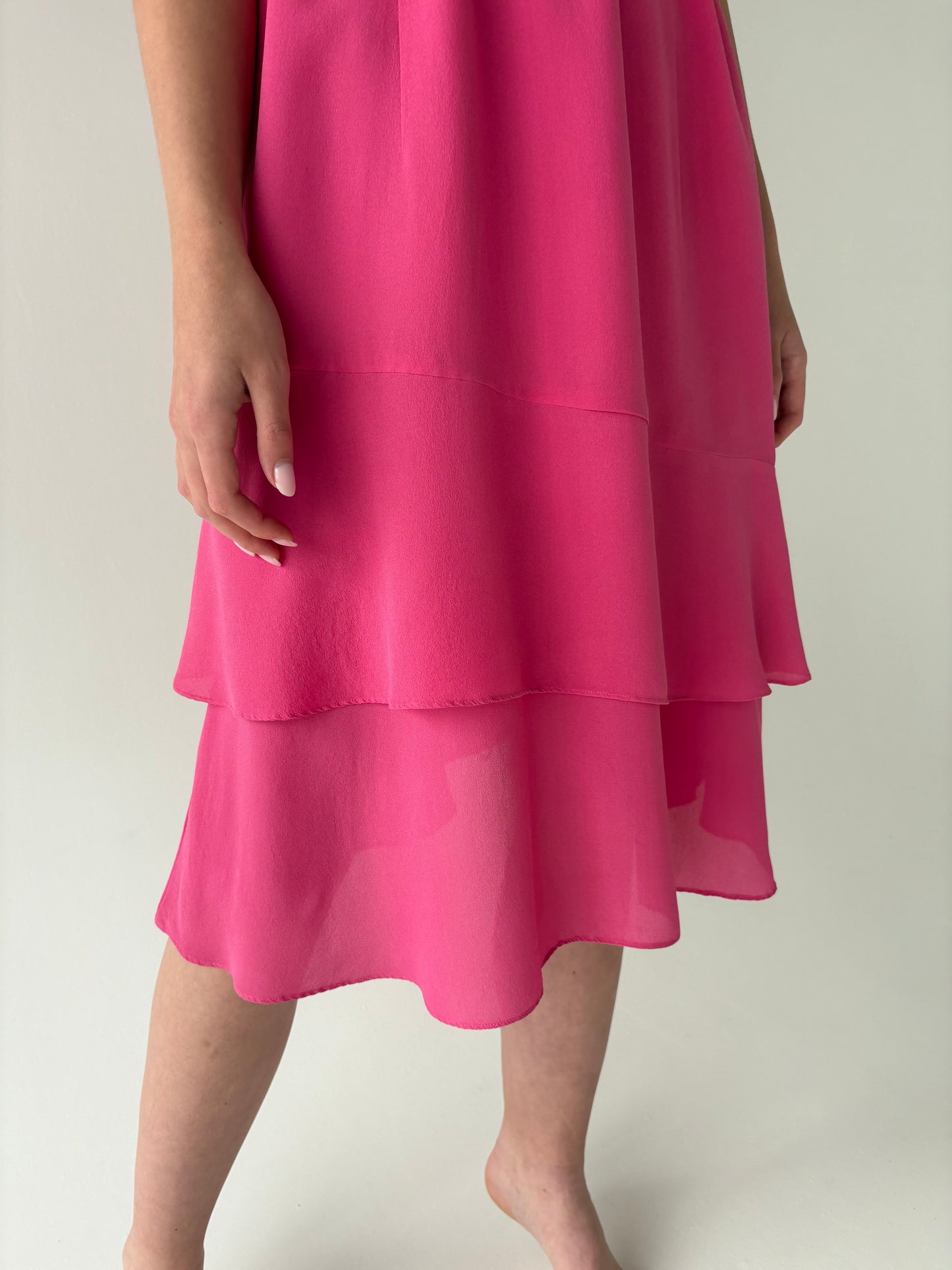 Rochie luxury fucsia Elegance din mătase naturală mată cu volane
