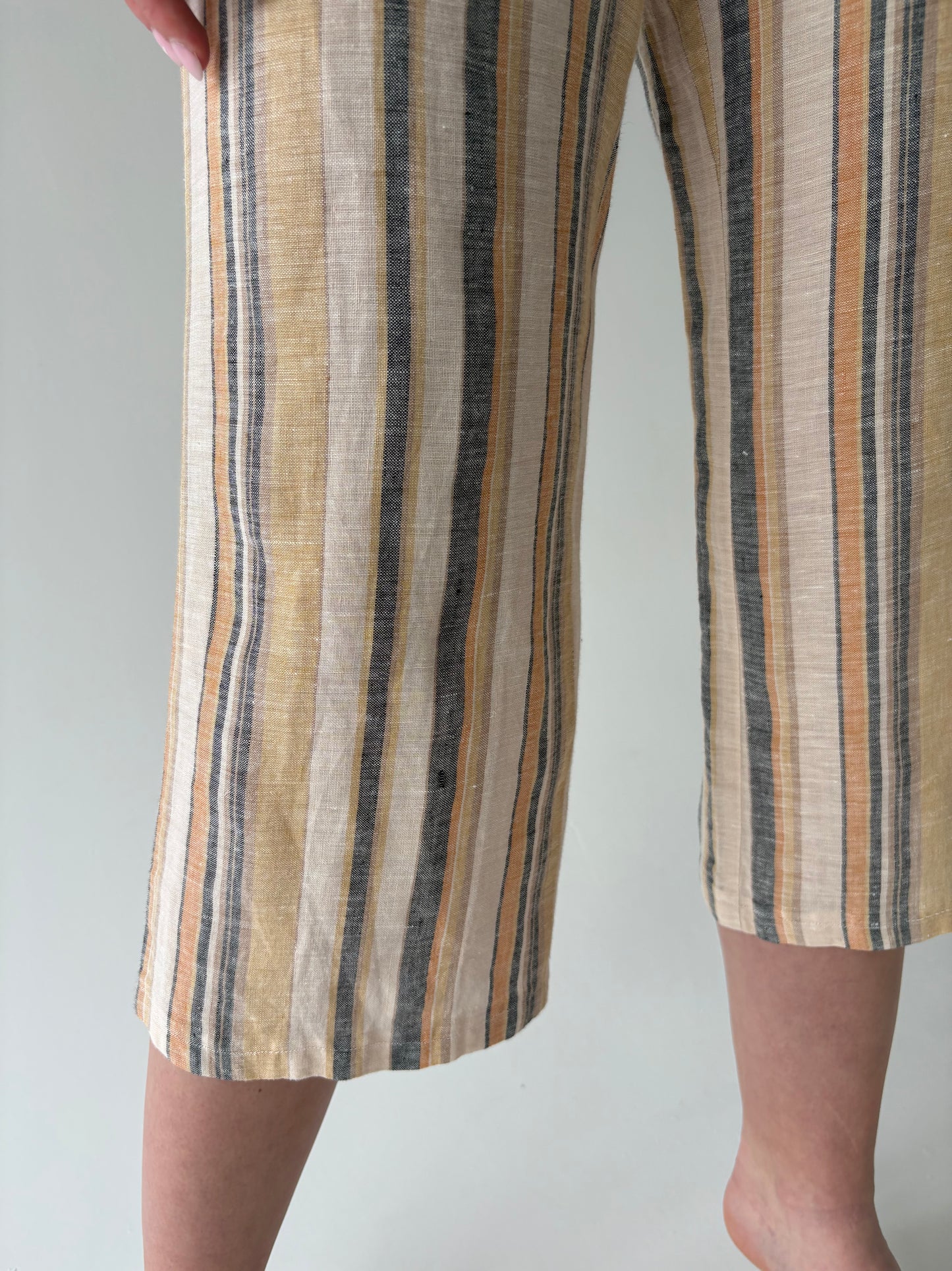 Pantaloni capri made in Italy din in
