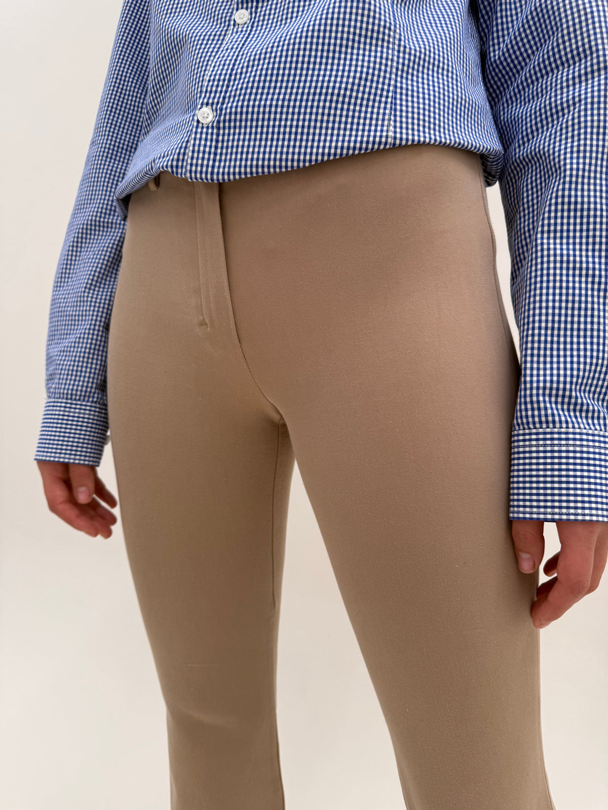 Pantaloni Max Mara chinos nude din bumbac gros ultra confort modelator petite