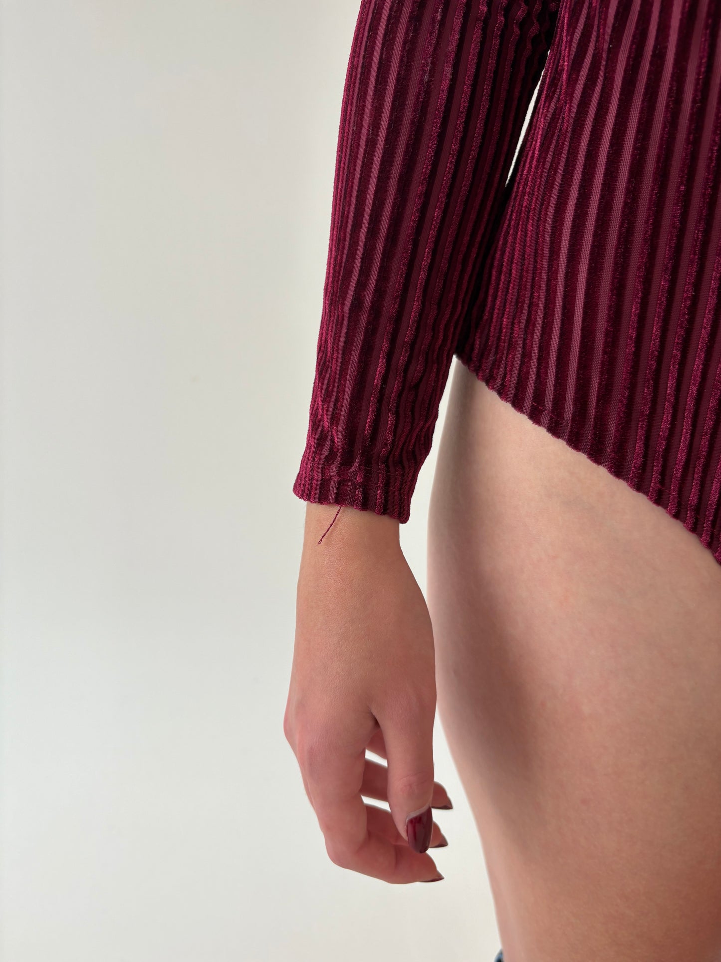 Body burgundy de catifea ribbed modelatoare tip Maleta