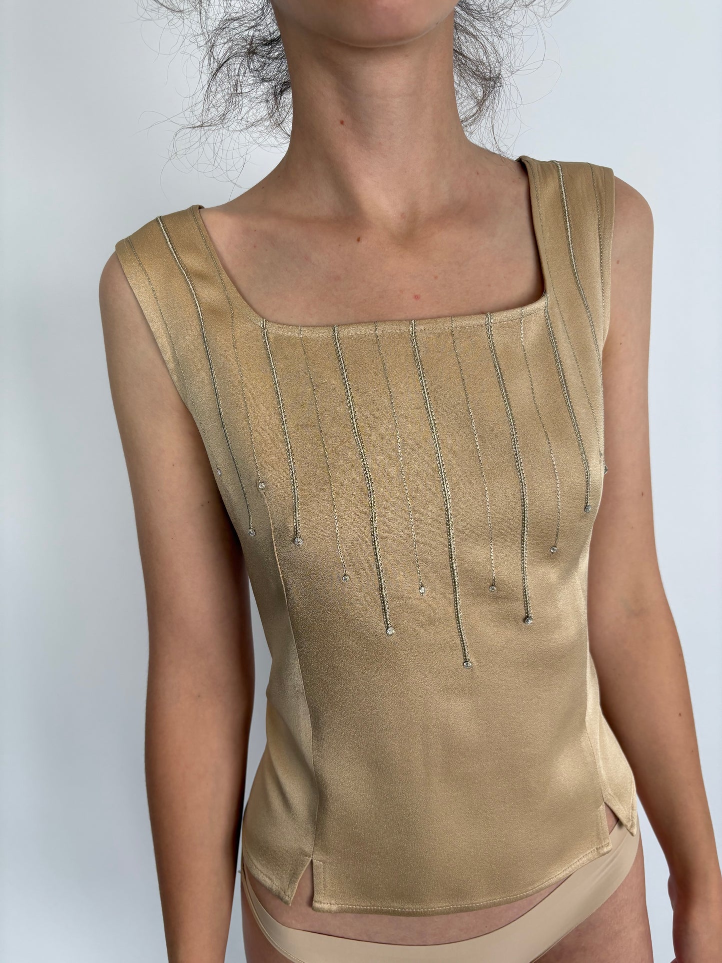Corsaj camel italian auriu pudrat cu aplicații discrete și broderie