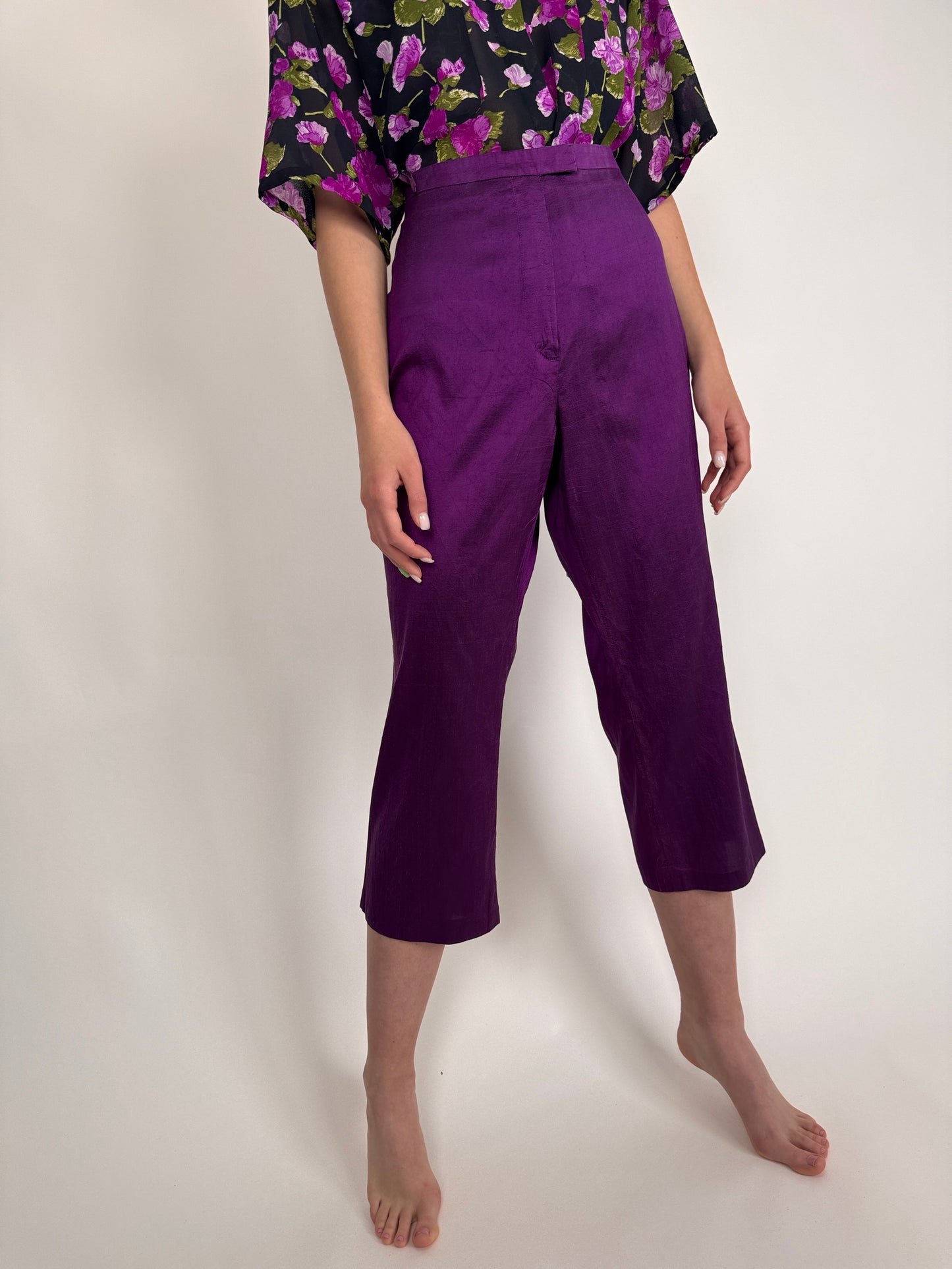 Pantaloni petite capri din mătase naturală cu talie înaltă