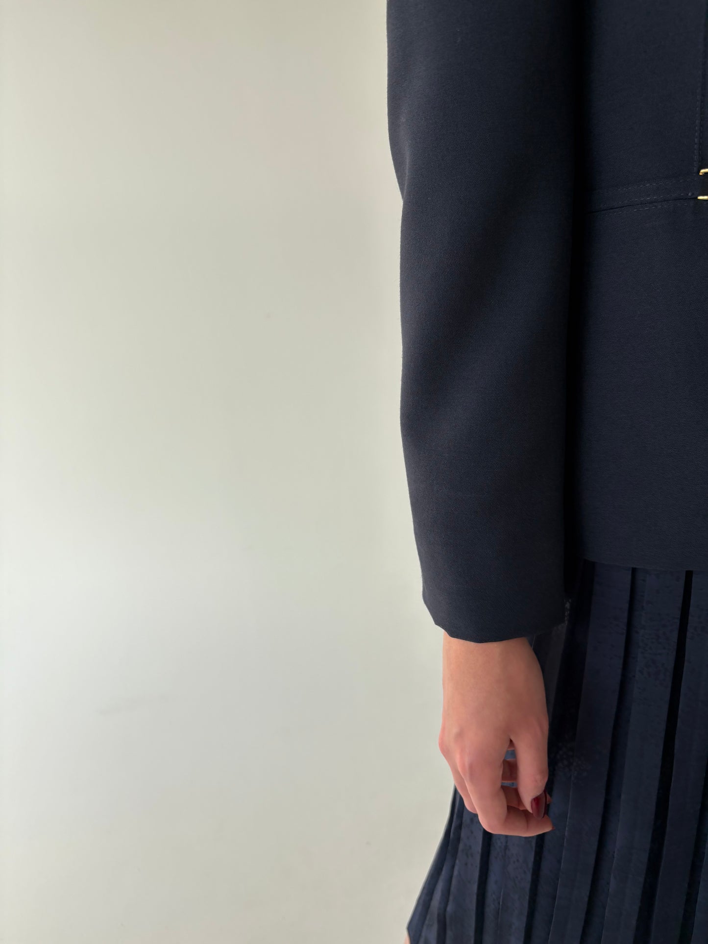 Sacou vintage Navy din lanita extrafina în croi clasic ușor cambrat
