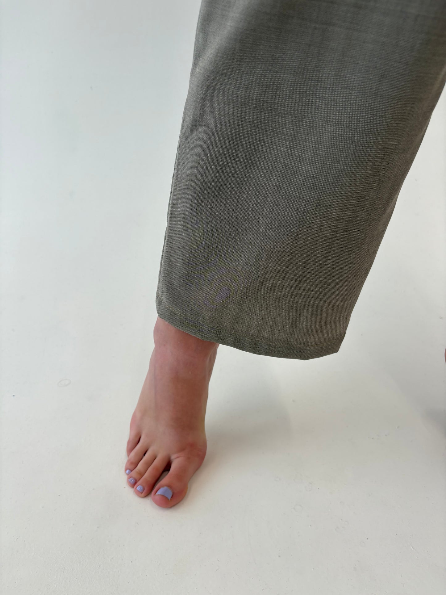 Costum luxury Feraud grej din lana extrafina tall
