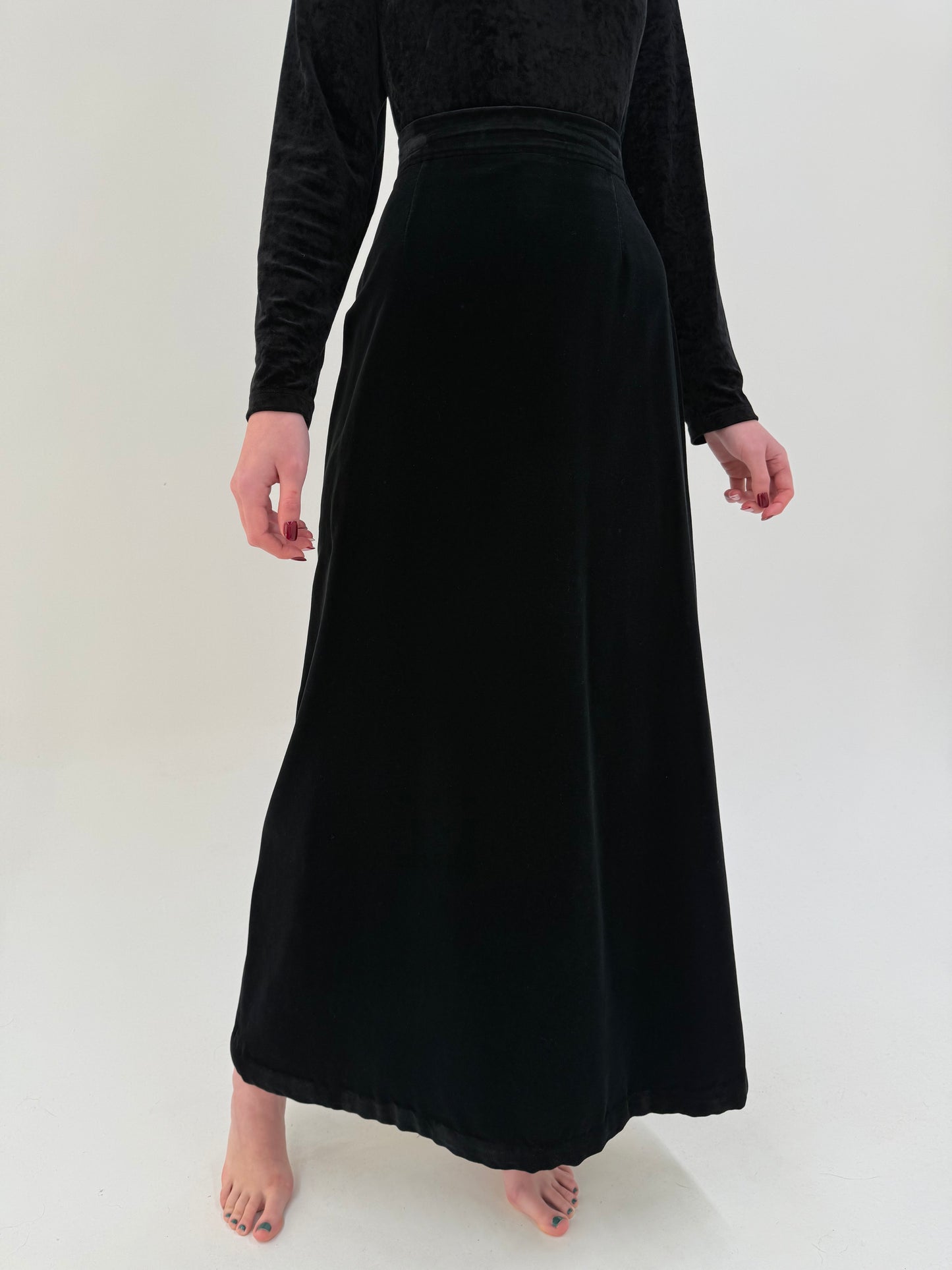 Fustă maxi vintage din catifea neagră cu talie ultra înaltă marcată