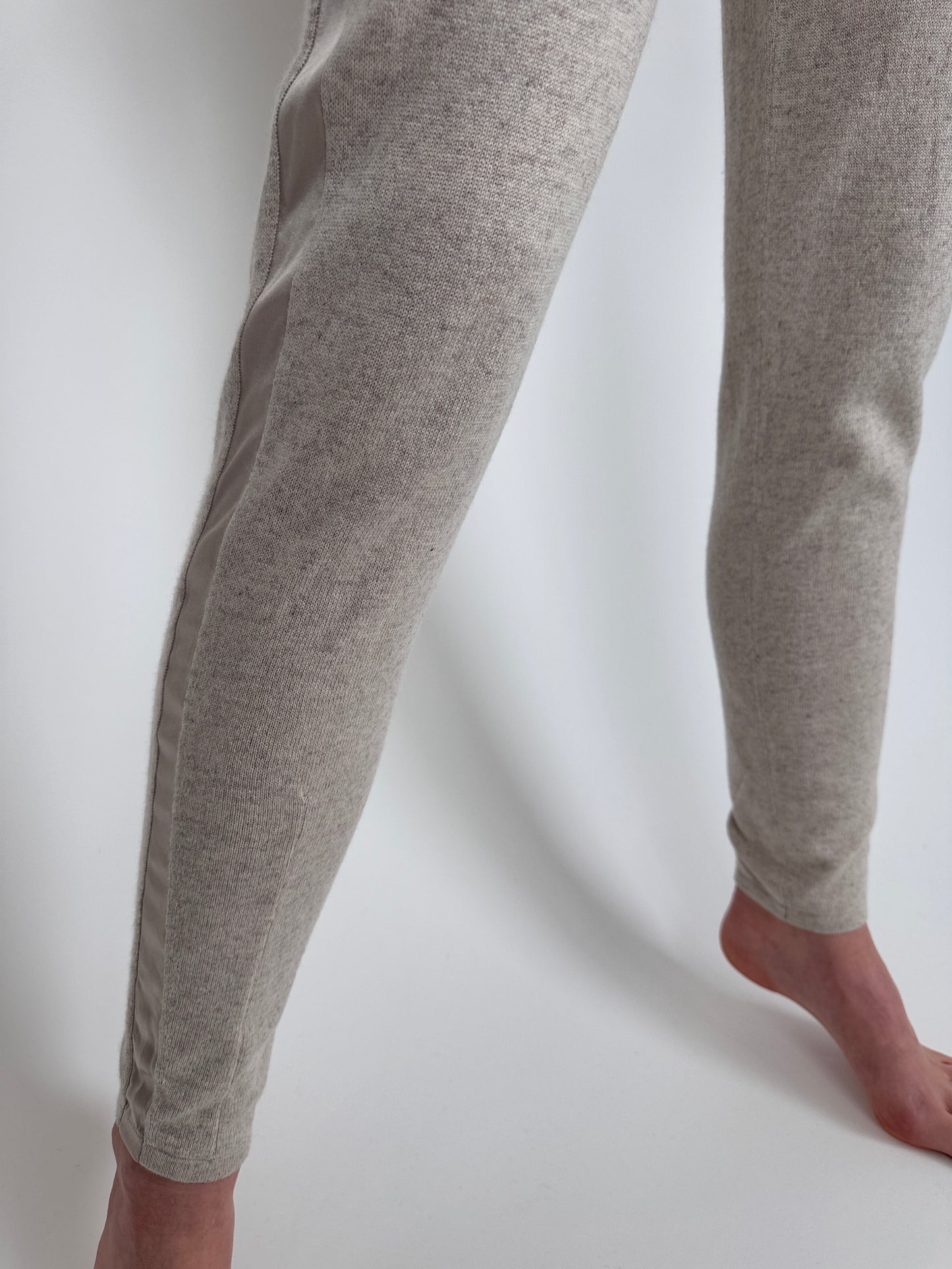 Pantaloni luxury Marc Cain din mătase naturală și cașmir