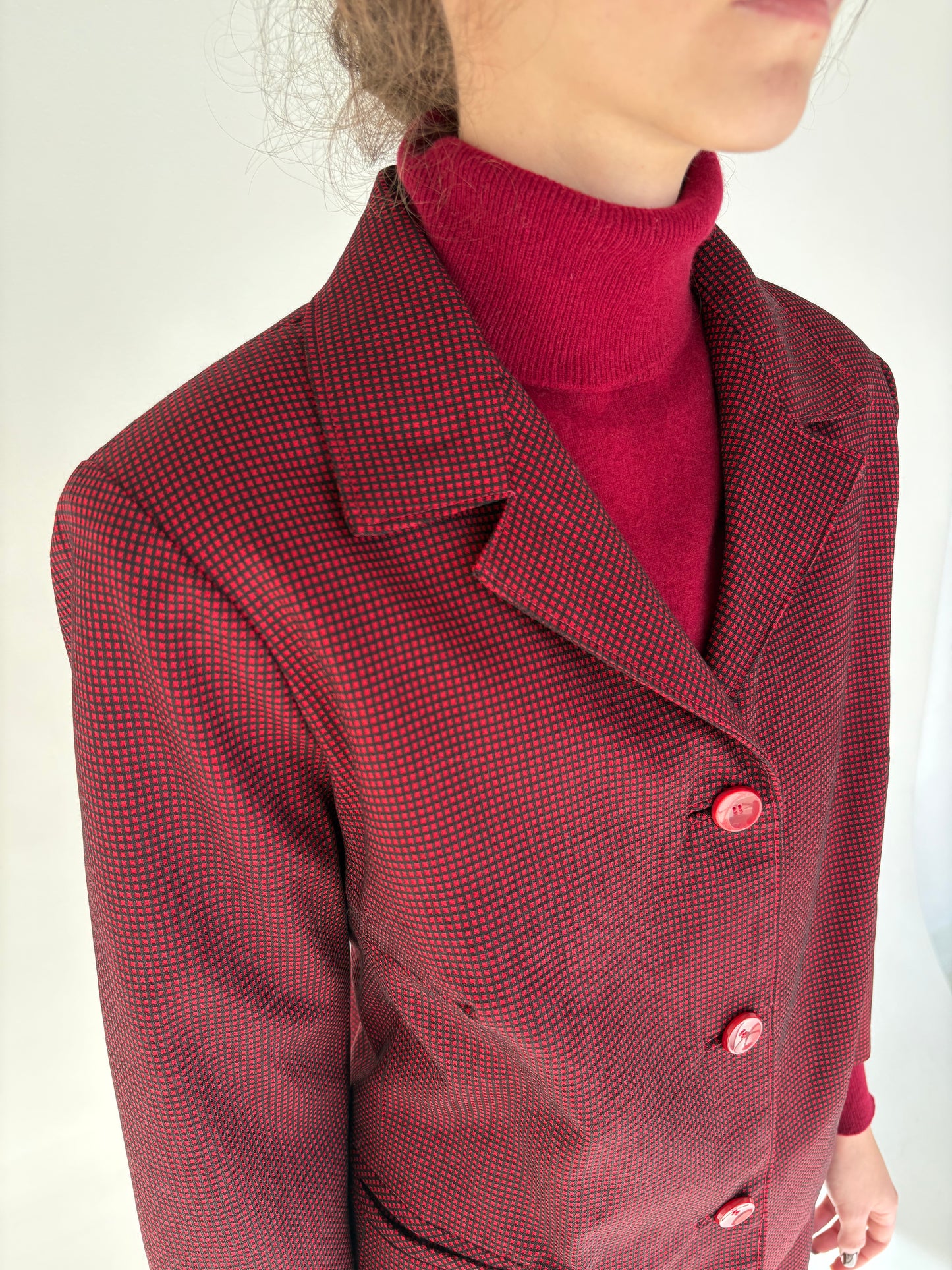 Deux piece burgundy din lana extrafina in croi de ani 60