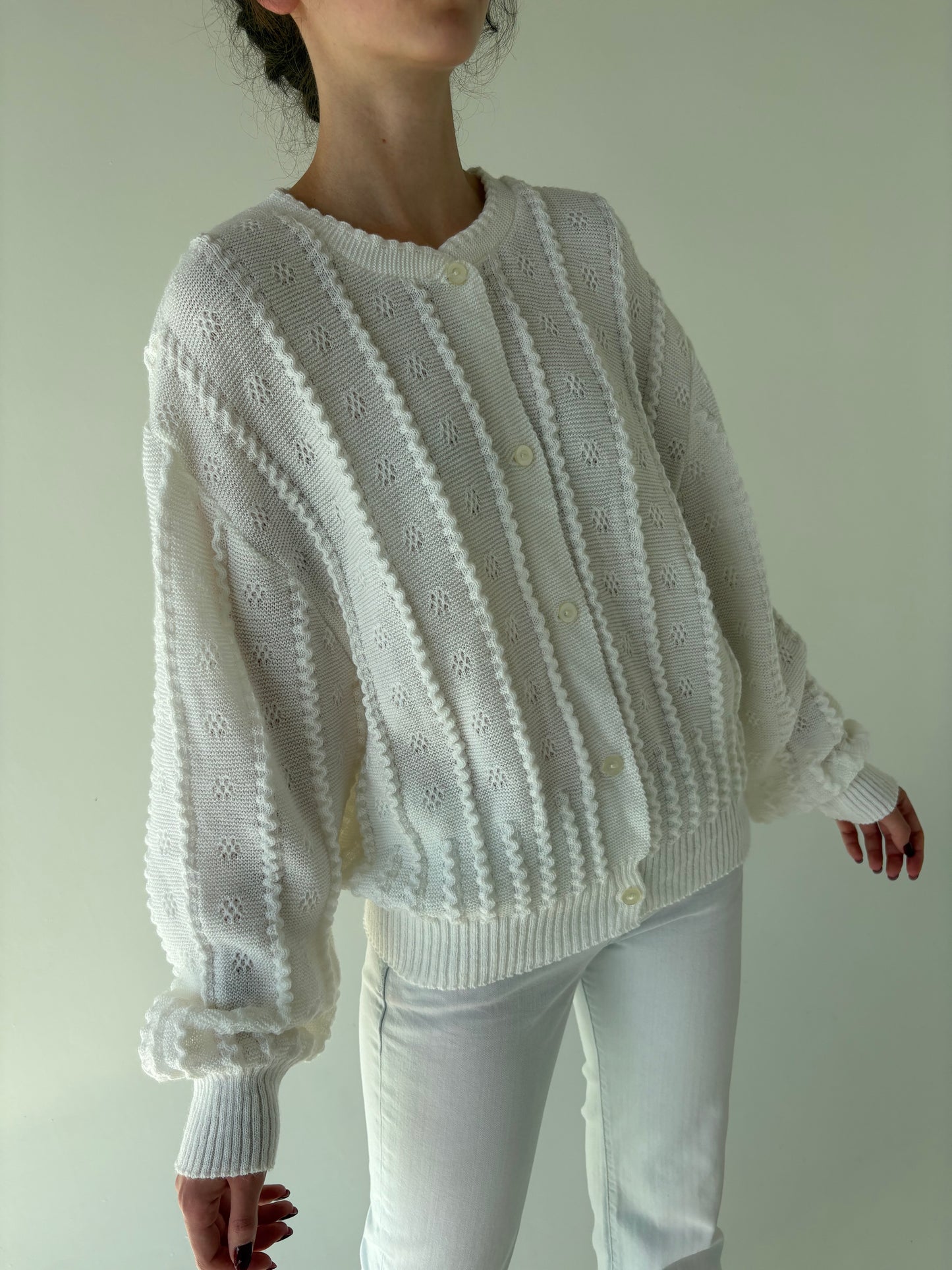 Cardigan vintage lucrat 3D din mix de lana extrafina cu mâneci ample