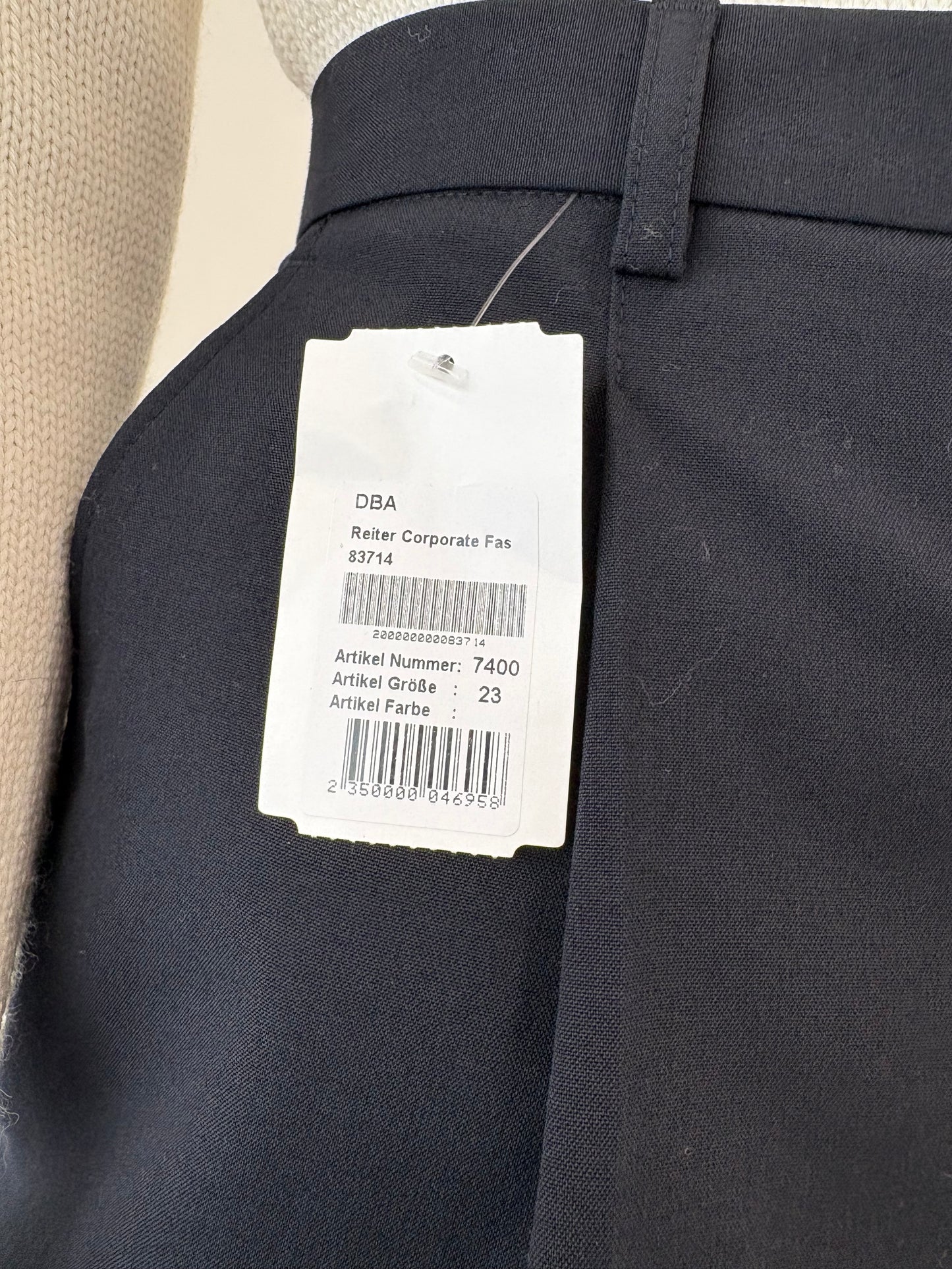 Pantaloni din lana de extrafina cu pense si talie înaltă noi cu etichetă