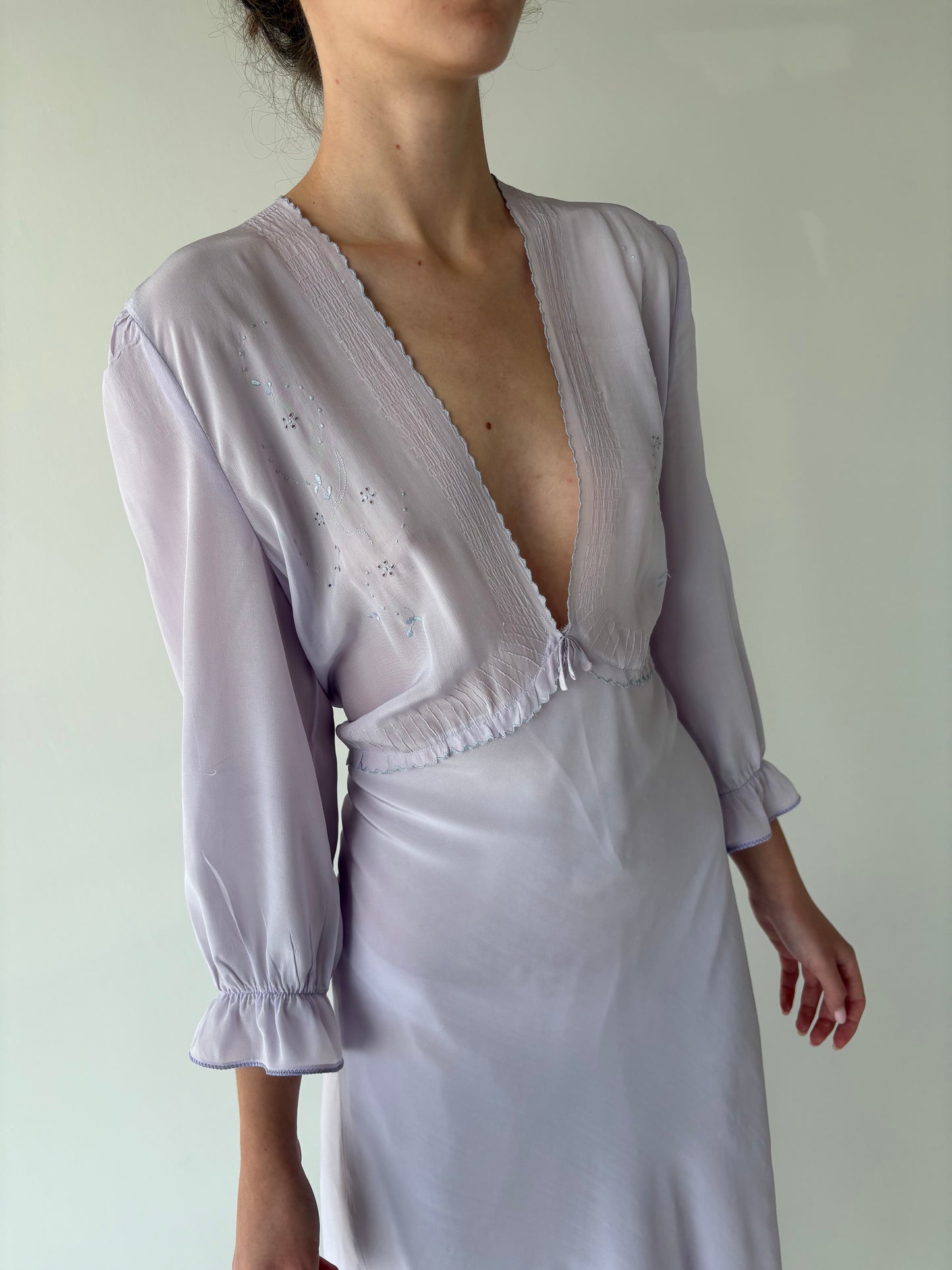 Rochie vintage lavandă sublimă din mătase naturală brodată manual
